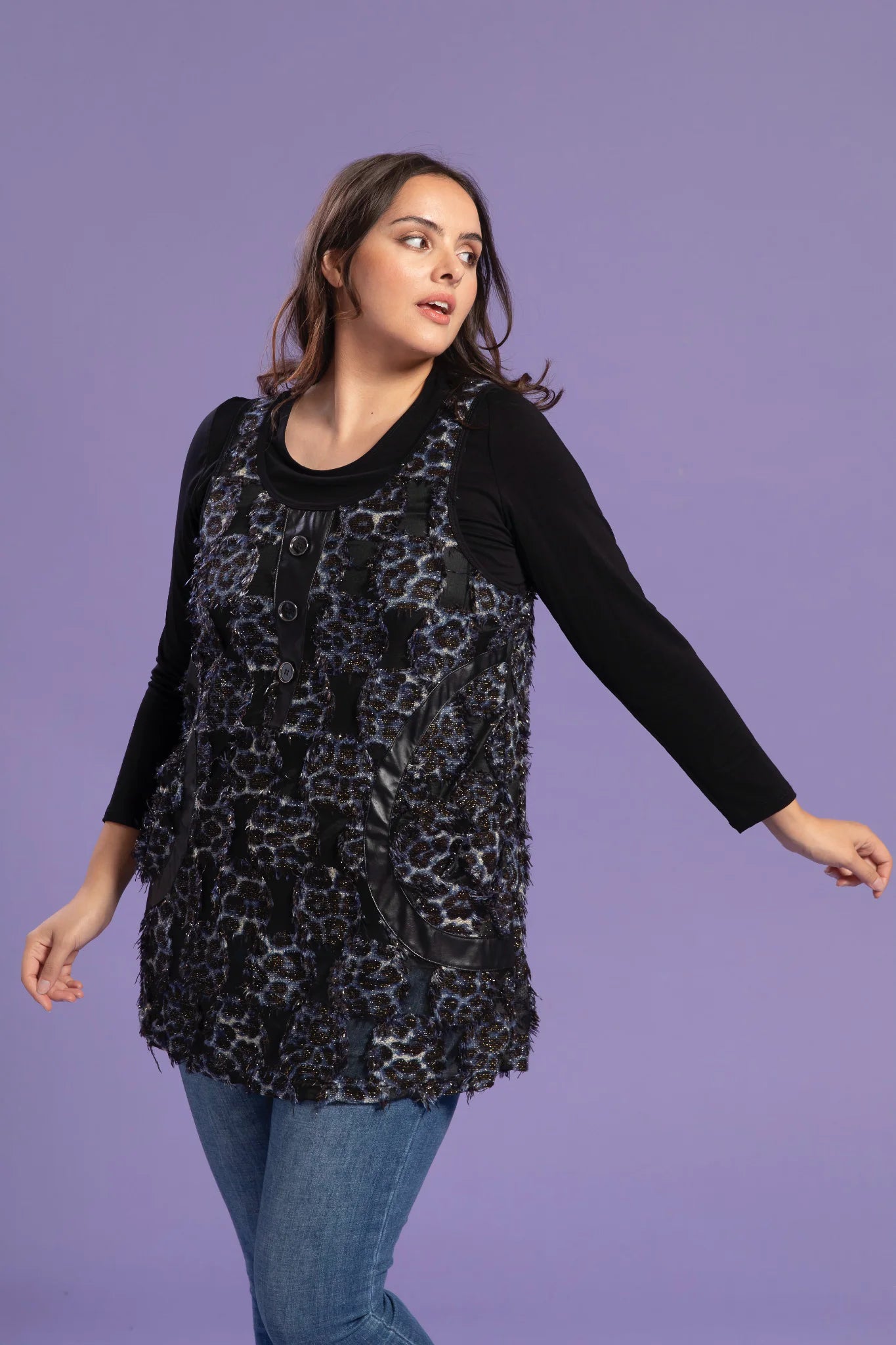  Pomme Rouge Top in gerader Form, aus Rayon, A575, Schwarz-Blau, Animal, Schick, Modern