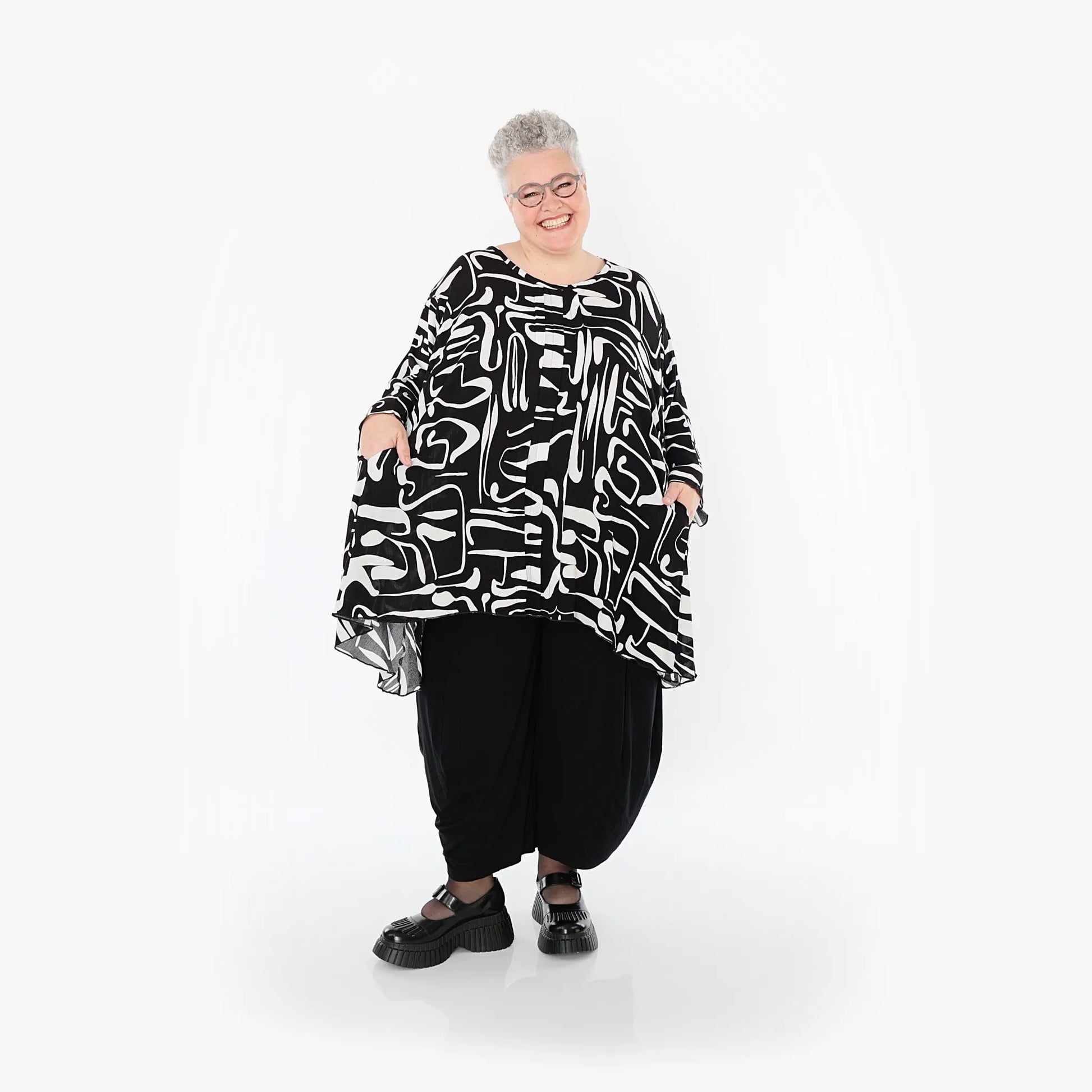 A-Form Bigshirt von AKH Fashion aus Viskose, 1487.07069, Schwarz/Weiß, Pinselstrich, Schick