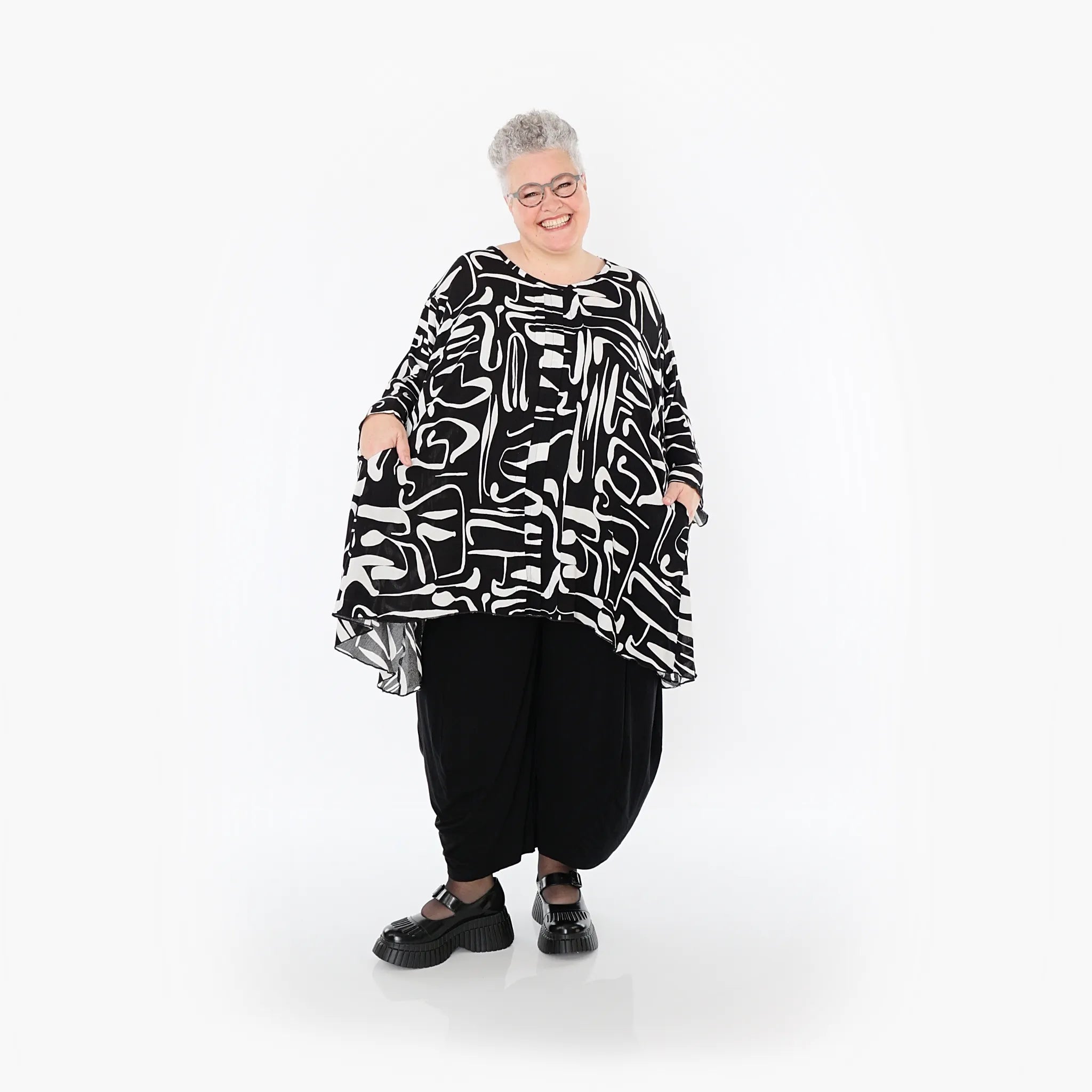  A-Form Bigshirt von AKH Fashion aus Viskose, 1487.07069, Schwarz/Weiß, Pinselstrich, Schick