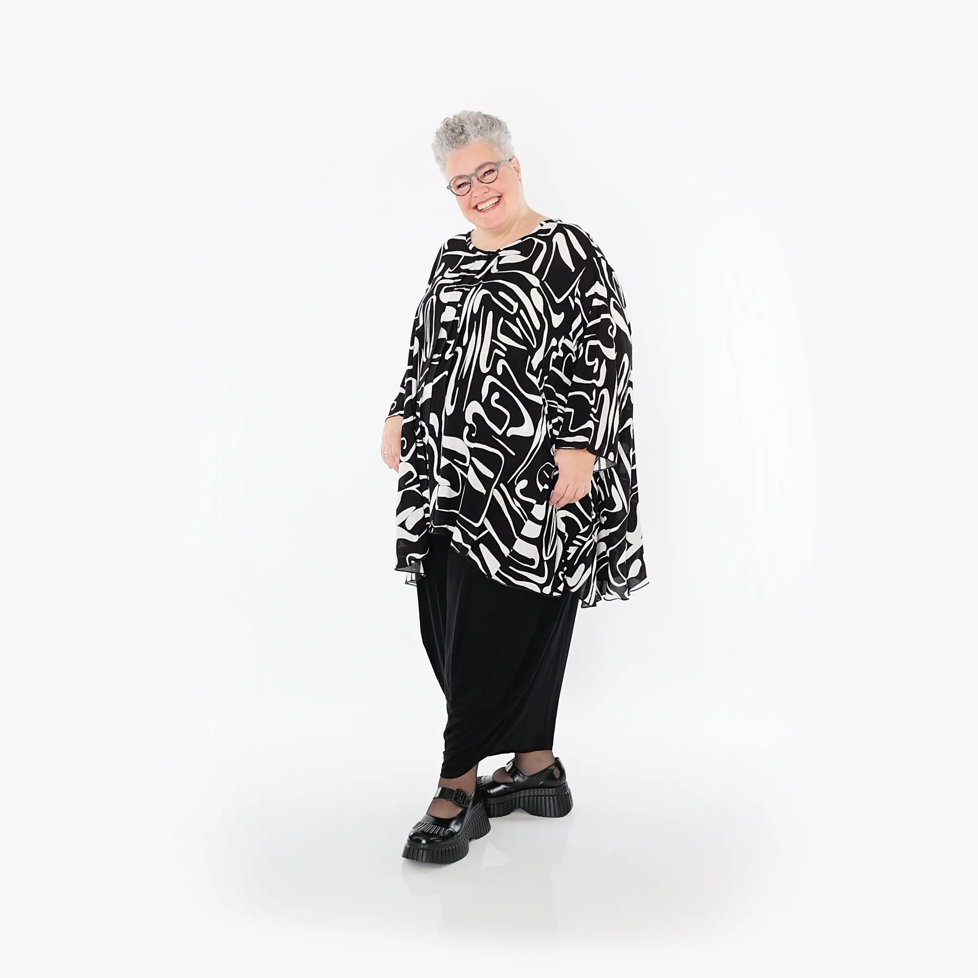  A-Form Bigshirt von AKH Fashion aus Viskose, 1487.07069, Schwarz/Weiß, Pinselstrich, Schick