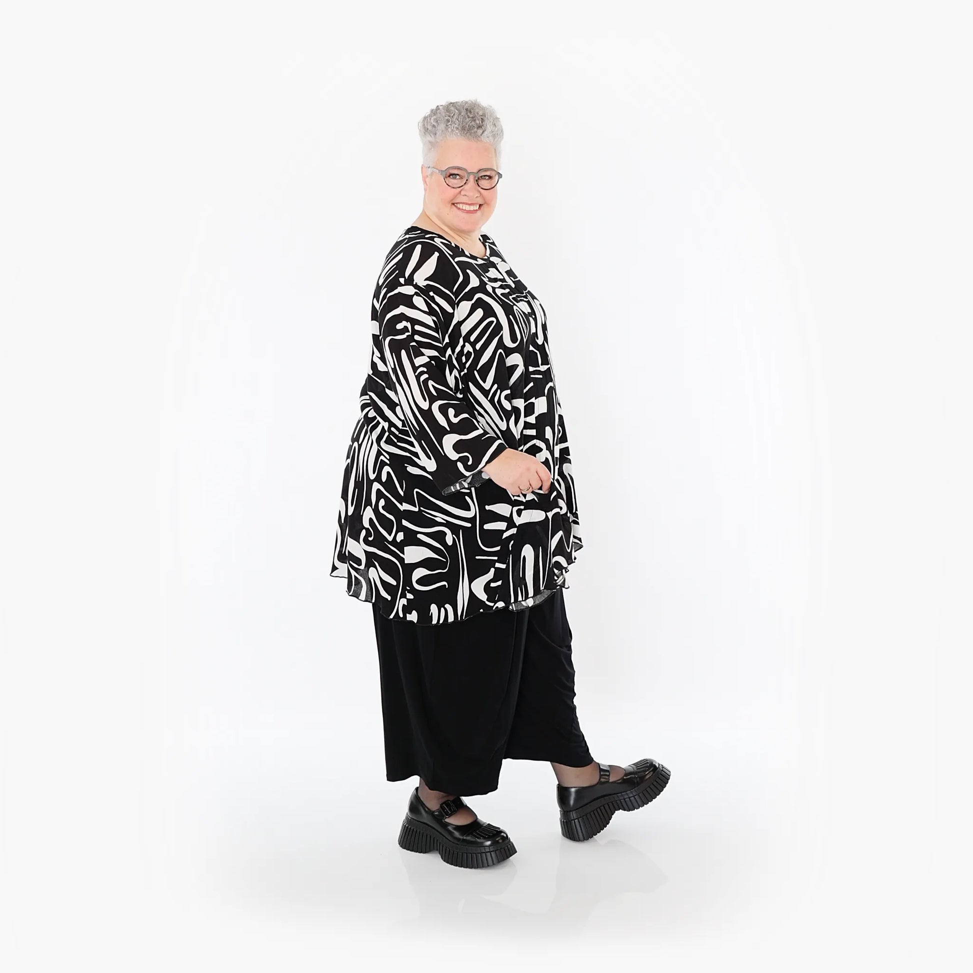  A-Form Bigshirt von AKH Fashion aus Viskose, 1487.07069, Schwarz/Weiß, Pinselstrich, Schick
