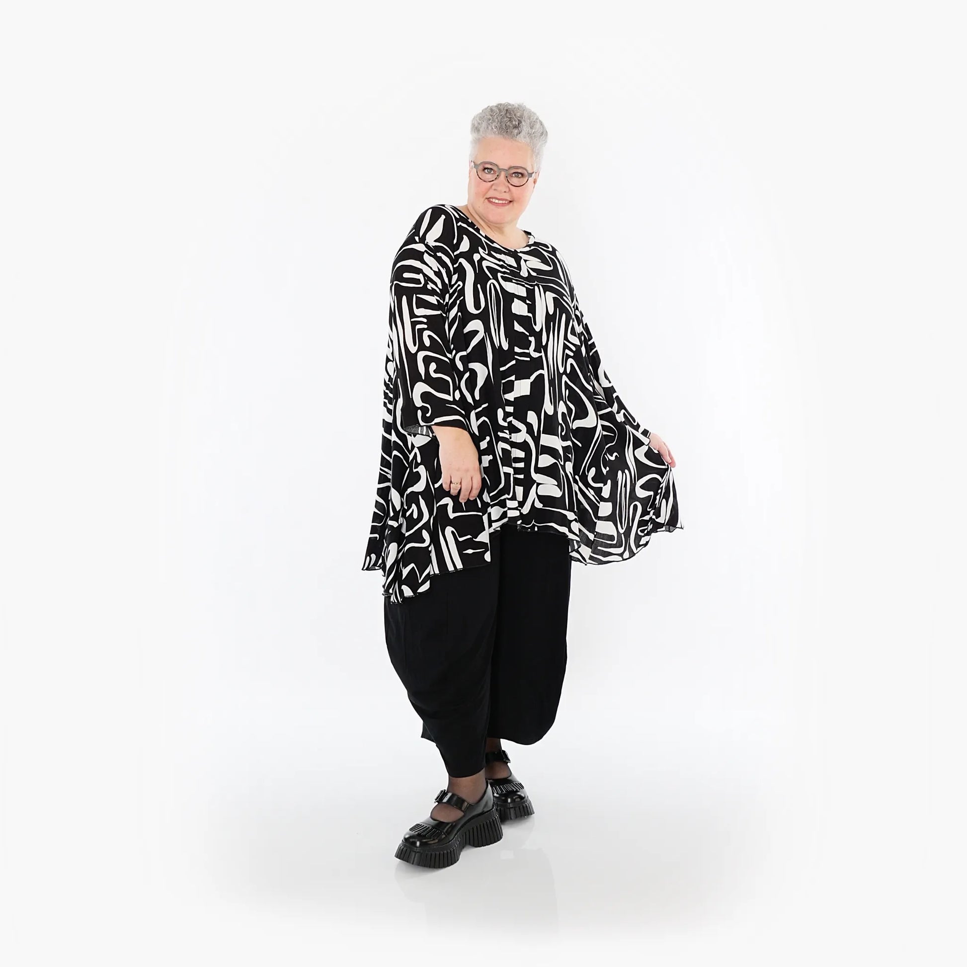  A-Form Bigshirt von AKH Fashion aus Viskose, 1487.07069, Schwarz/Weiß, Pinselstrich, Schick