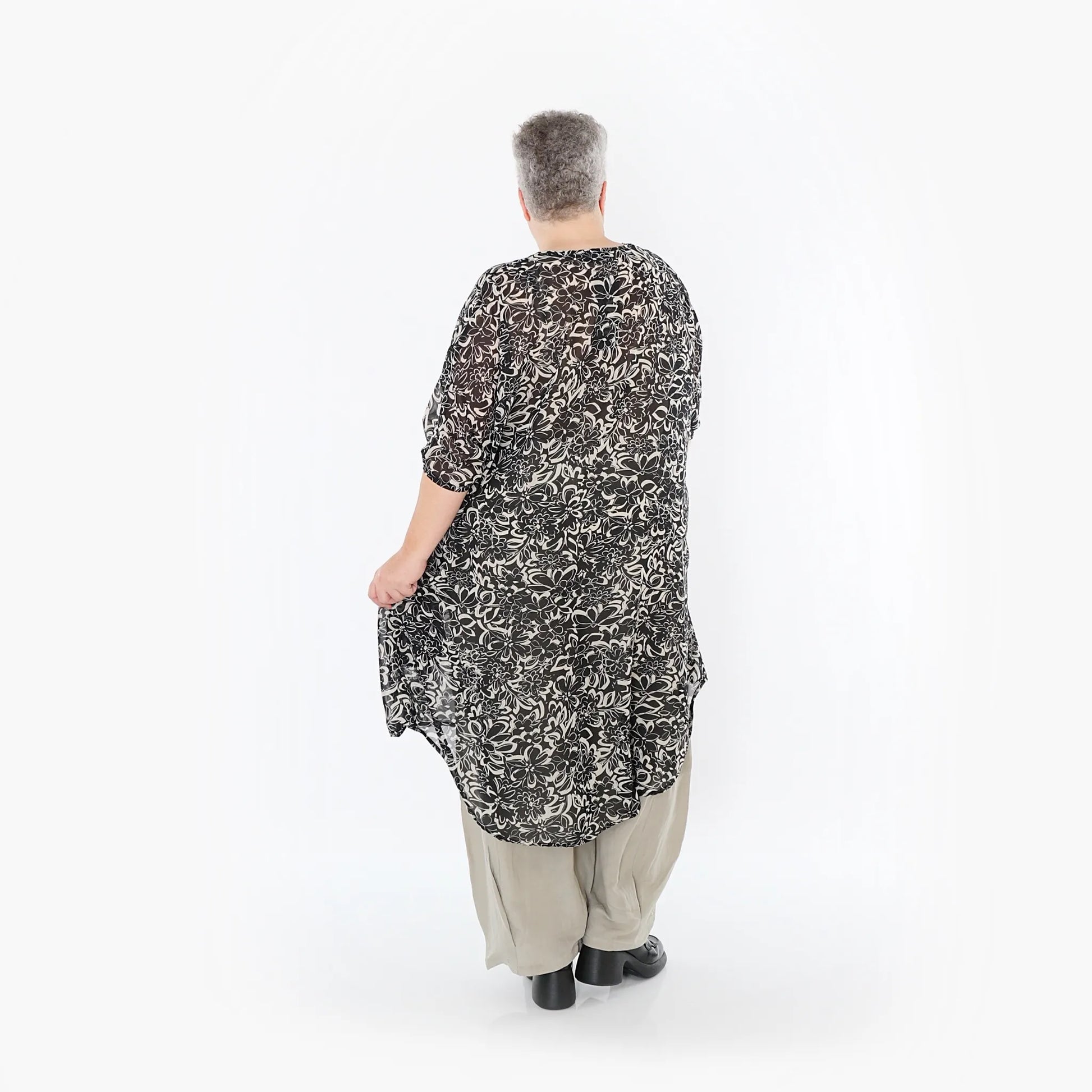 AKH Fashion Bigshirt in gerundeter Form, aus Viskose, 1494.02499, Schwarz/Ecru, Blumen