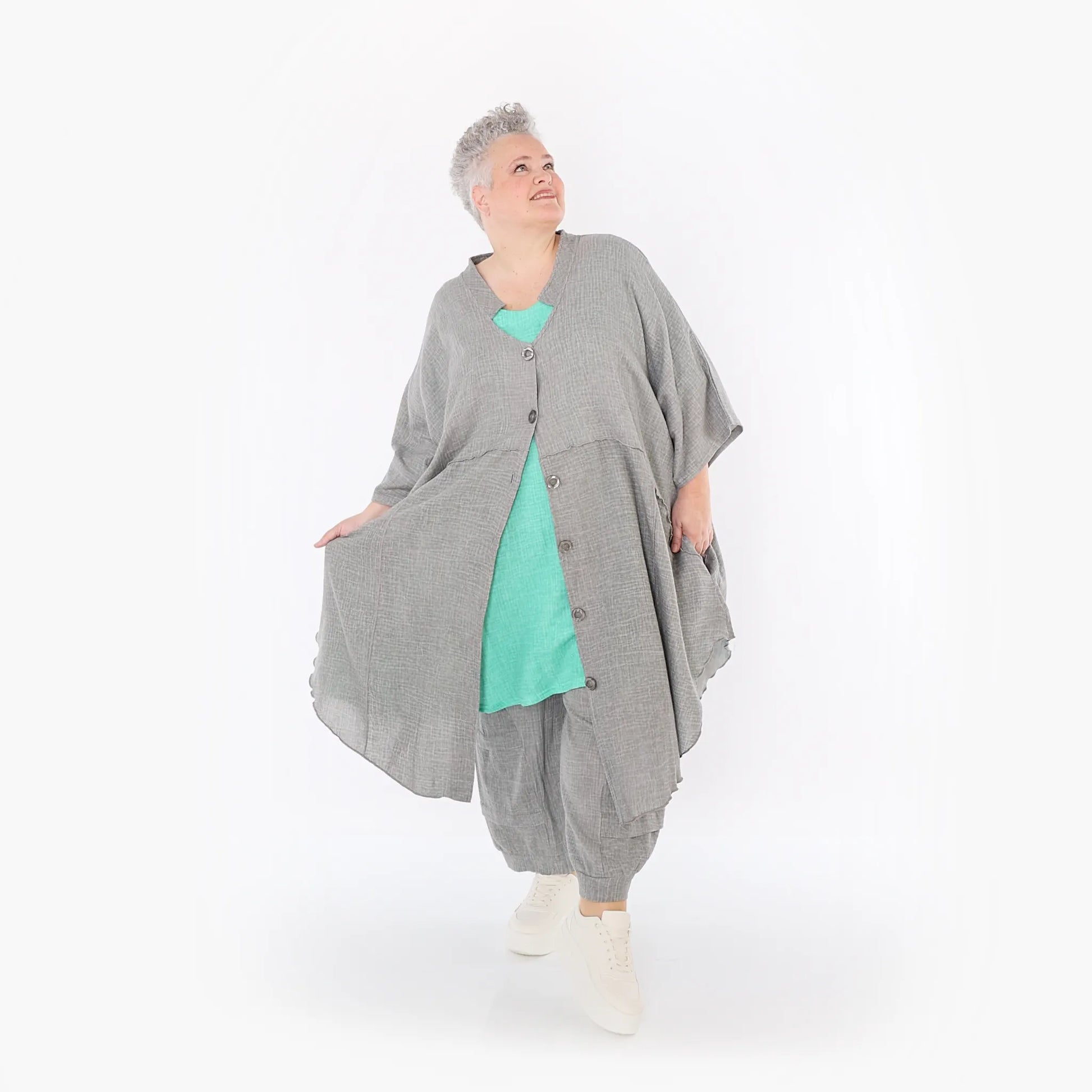  AKH Fashion Jacke in gerundeter Form, aus Baumwolle, 1501.07107, Grau, Ausgefallen, Schick