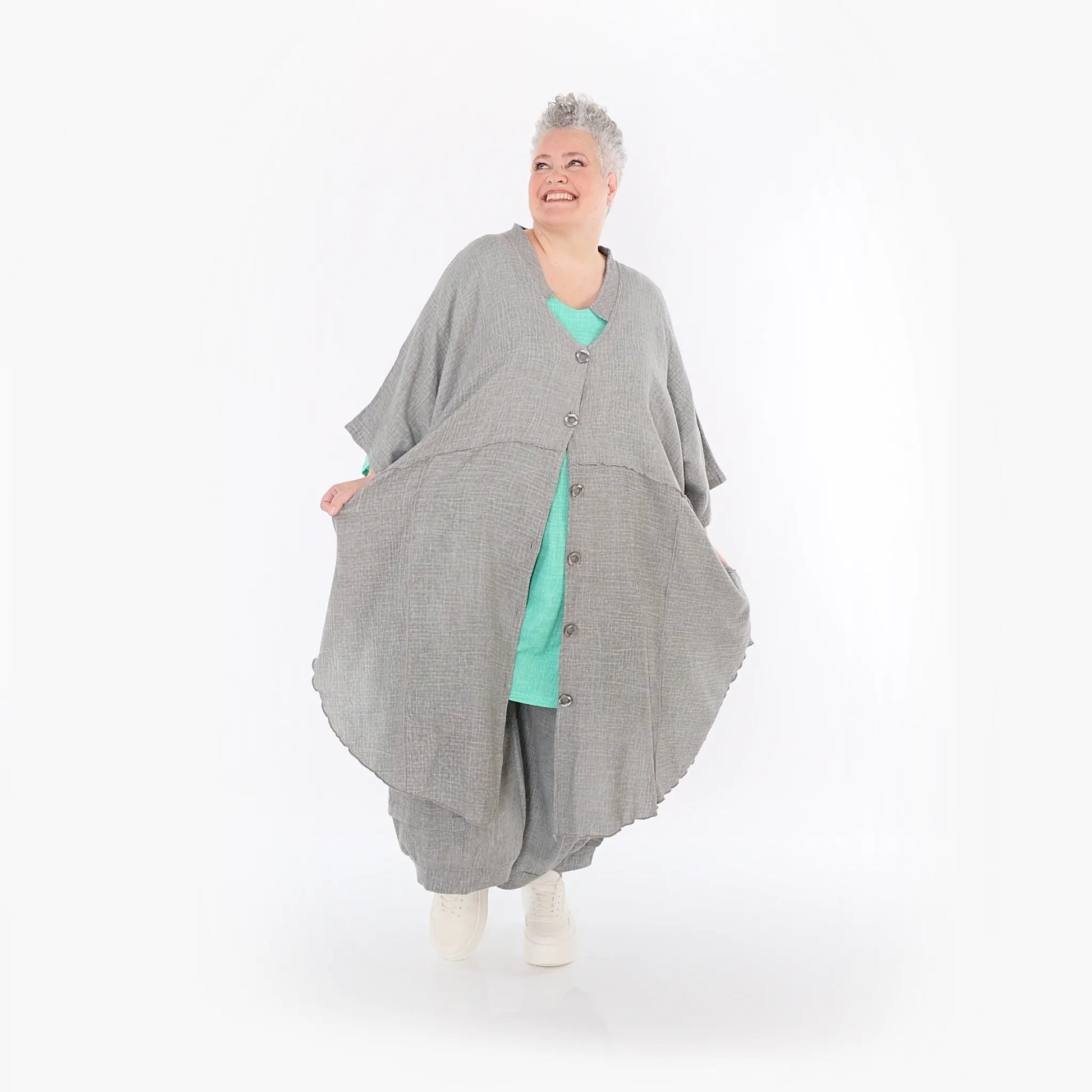  AKH Fashion Jacke in gerundeter Form, aus Baumwolle, 1501.07107, Grau, Ausgefallen, Schick