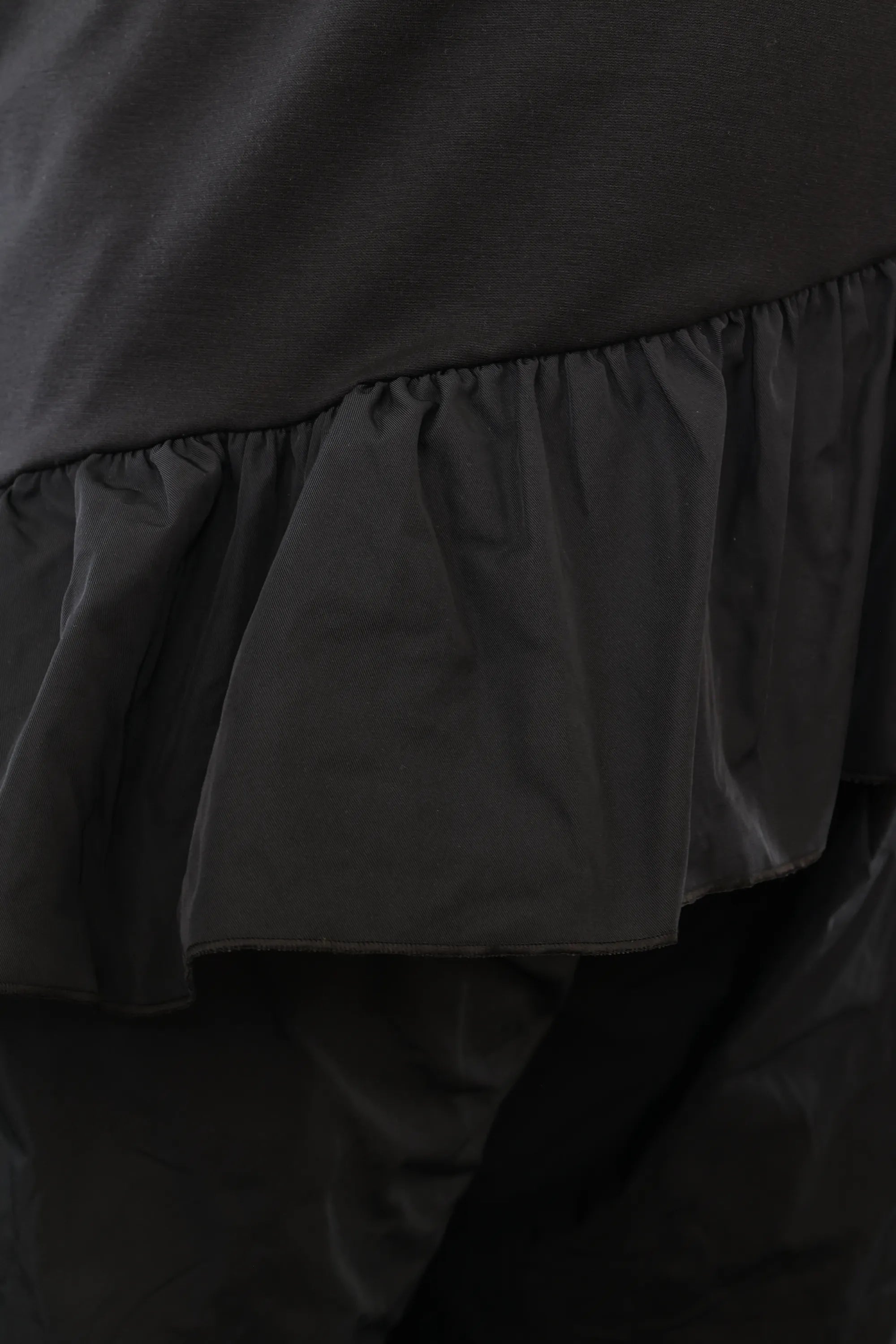  AKH Premium Bigshirt in asymmetrischer Form, aus Materialmix, P1001.7051, Schwarz, Schick