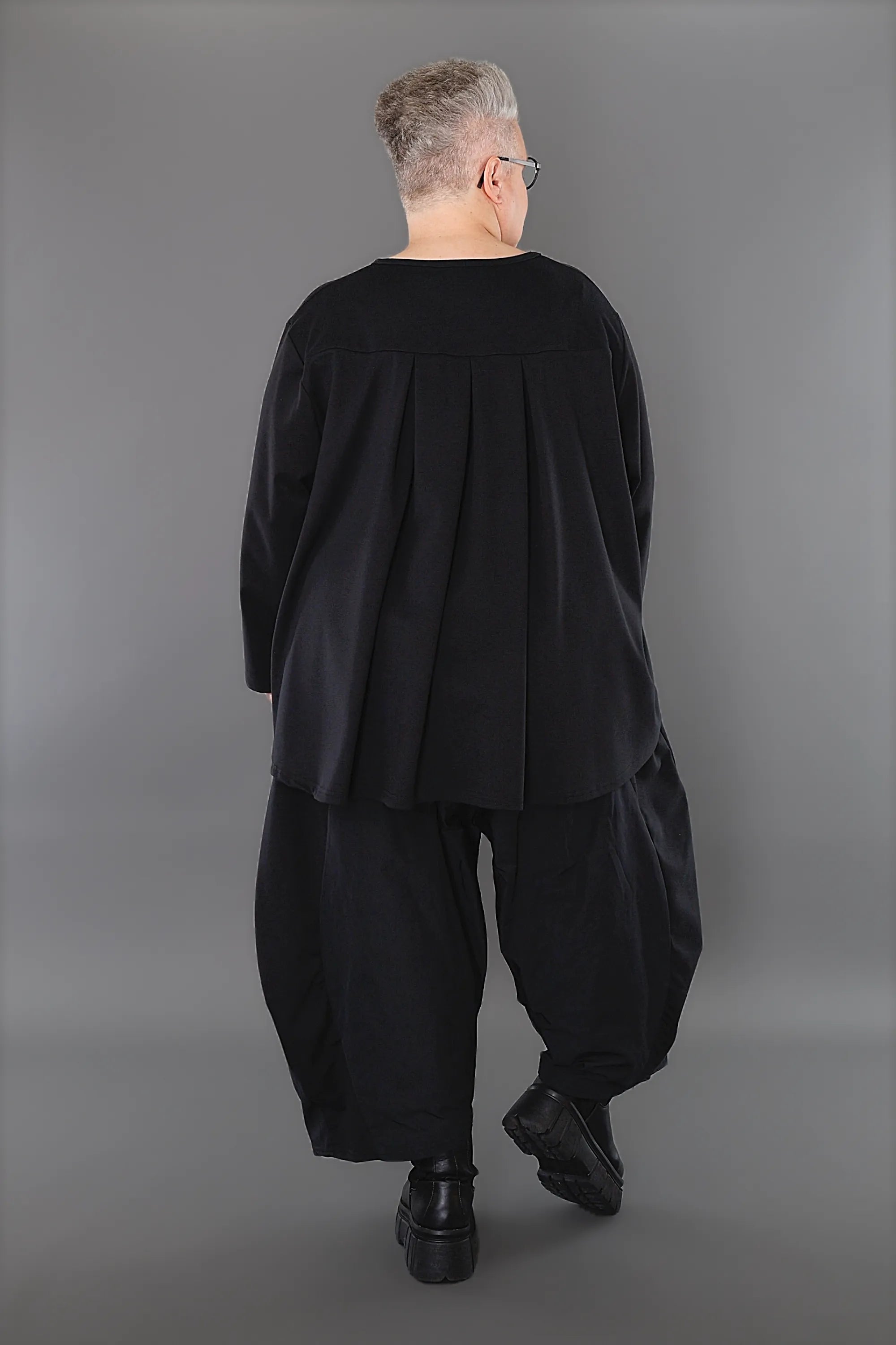  AKH Premium Shirt in gerundeter Form, aus Materialmix, P1003.6815, Schwarz, Ausgefallen