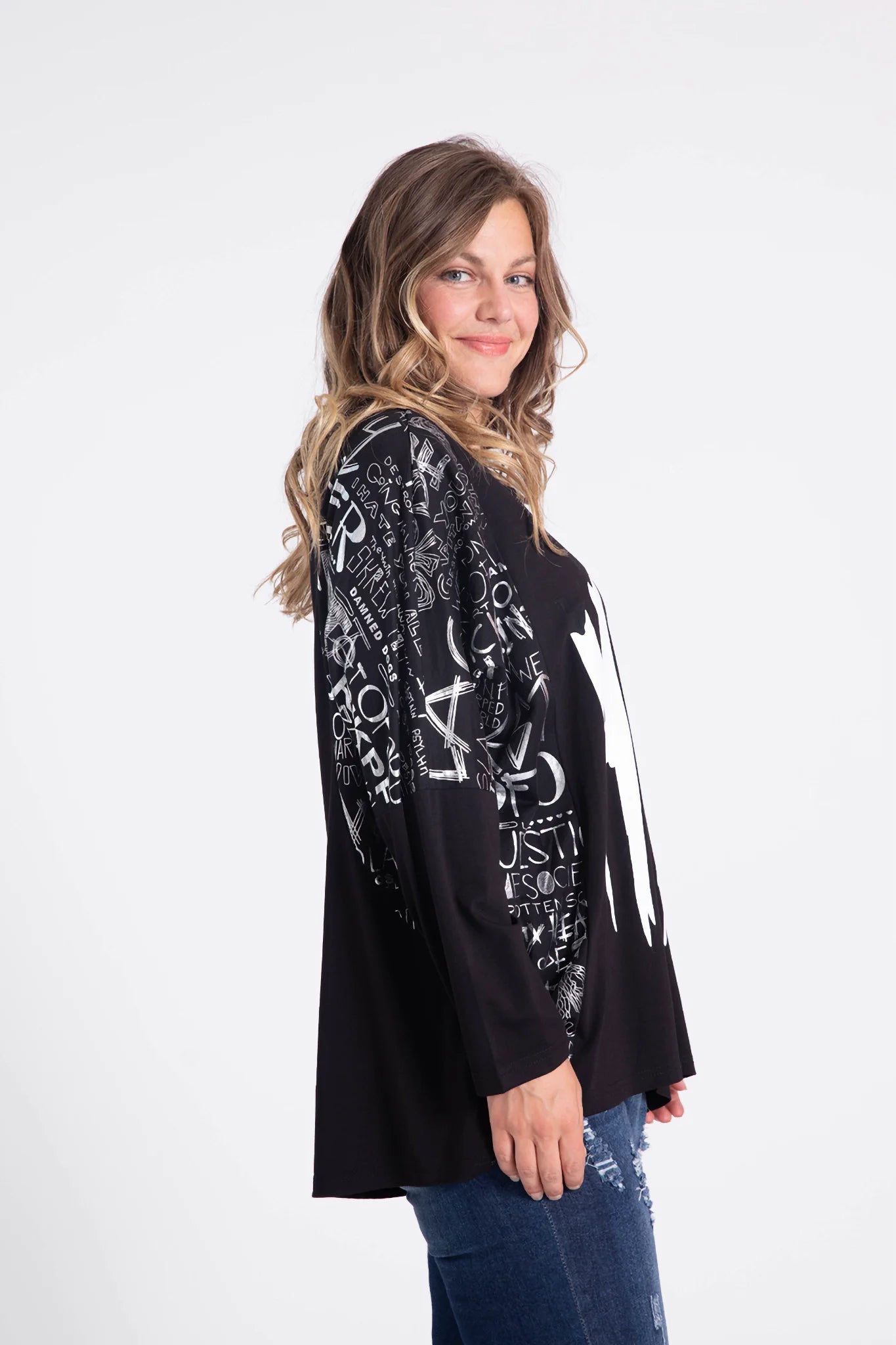  Pomme Rouge Bigshirt in gerader Form, aus Viskose, C6512, Schwarz-Weiß, Buchstaben, Schick