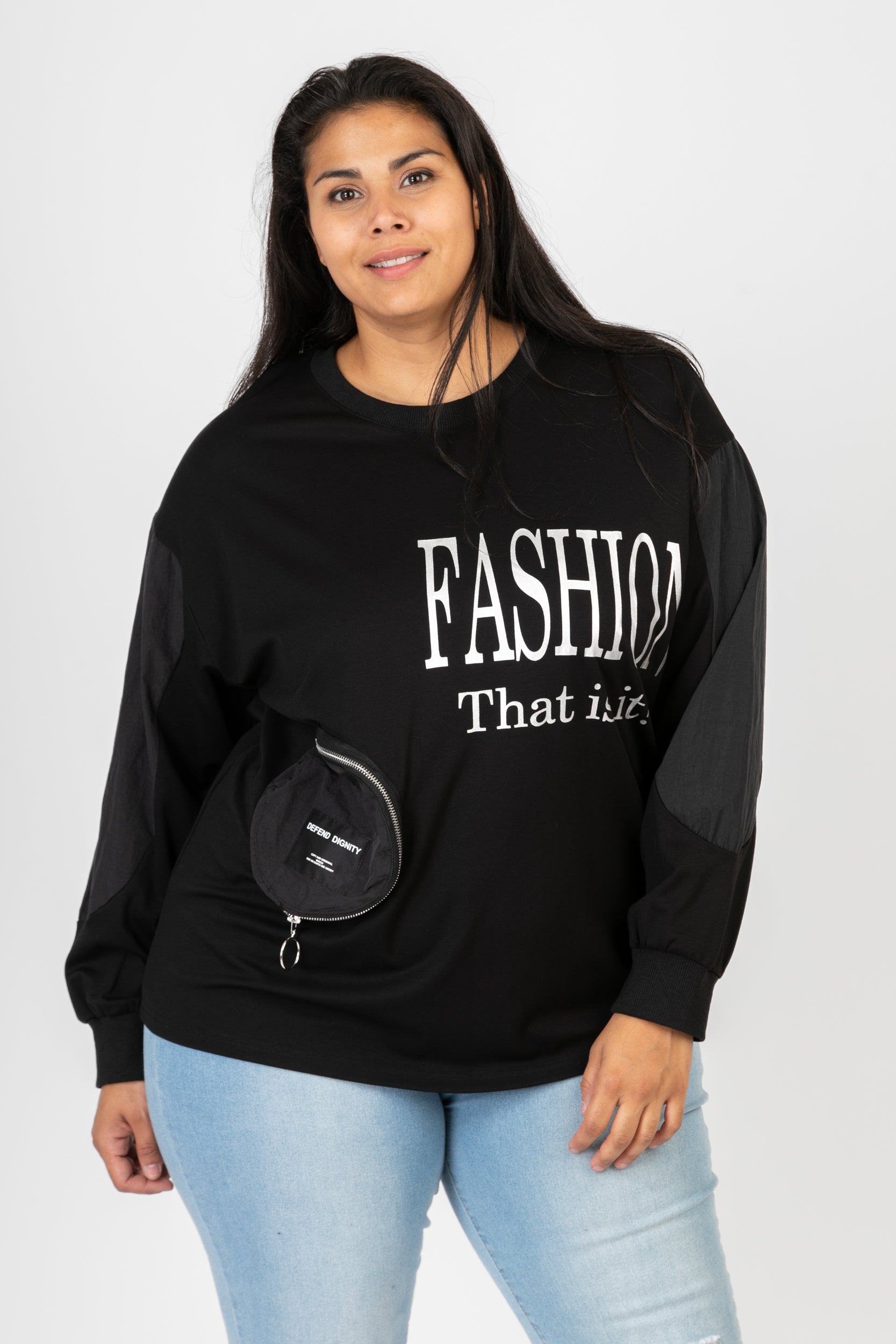  Klassisches Shirt in Schwarz-Weiß mit auffälligem Muster und stylischem Schriftzug für Herbst und Winter