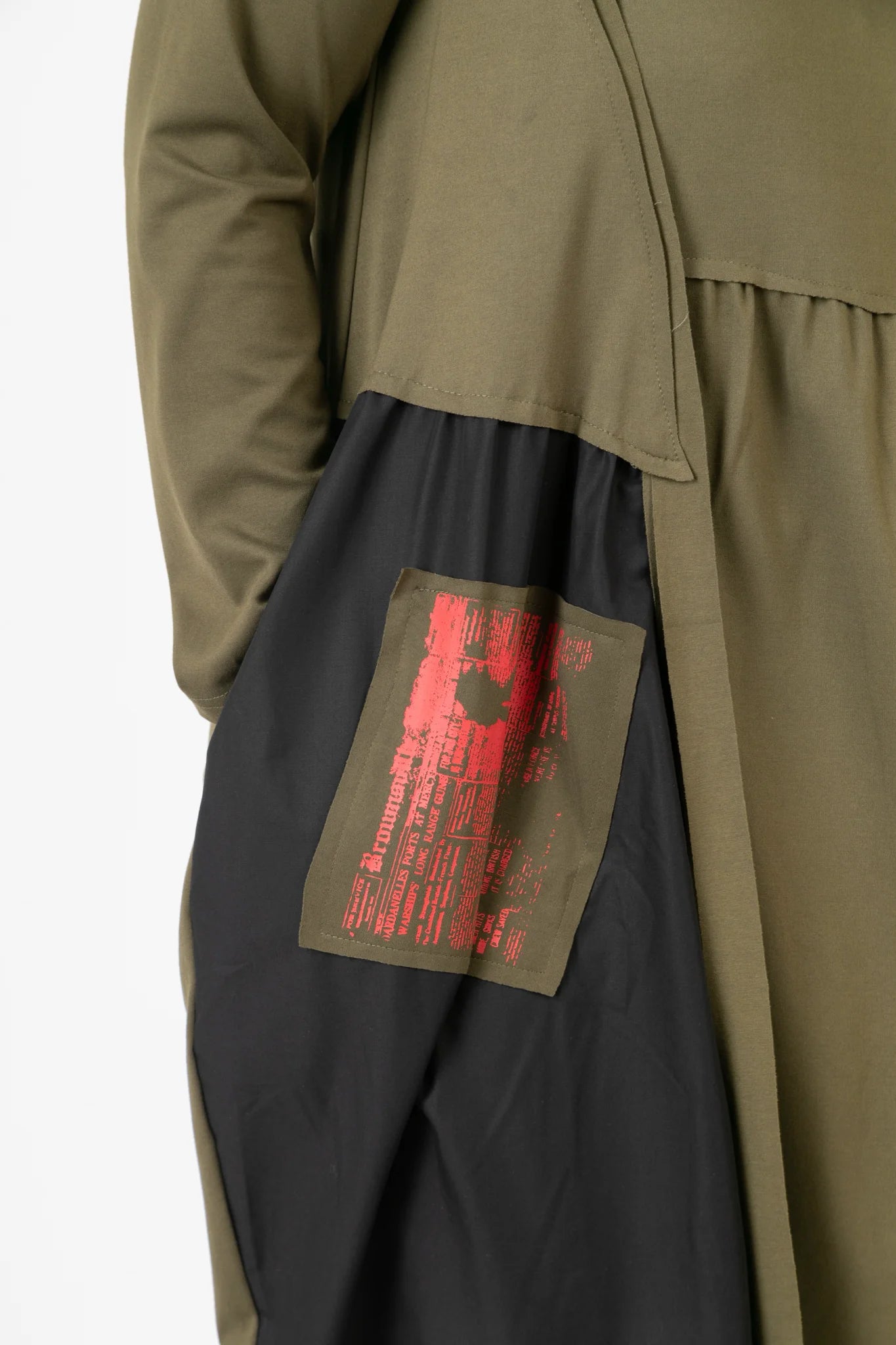  Pomme Rouge Kleid in gerader Form, aus Viskose, C6637, Khaki-Multi, Muster, Schick