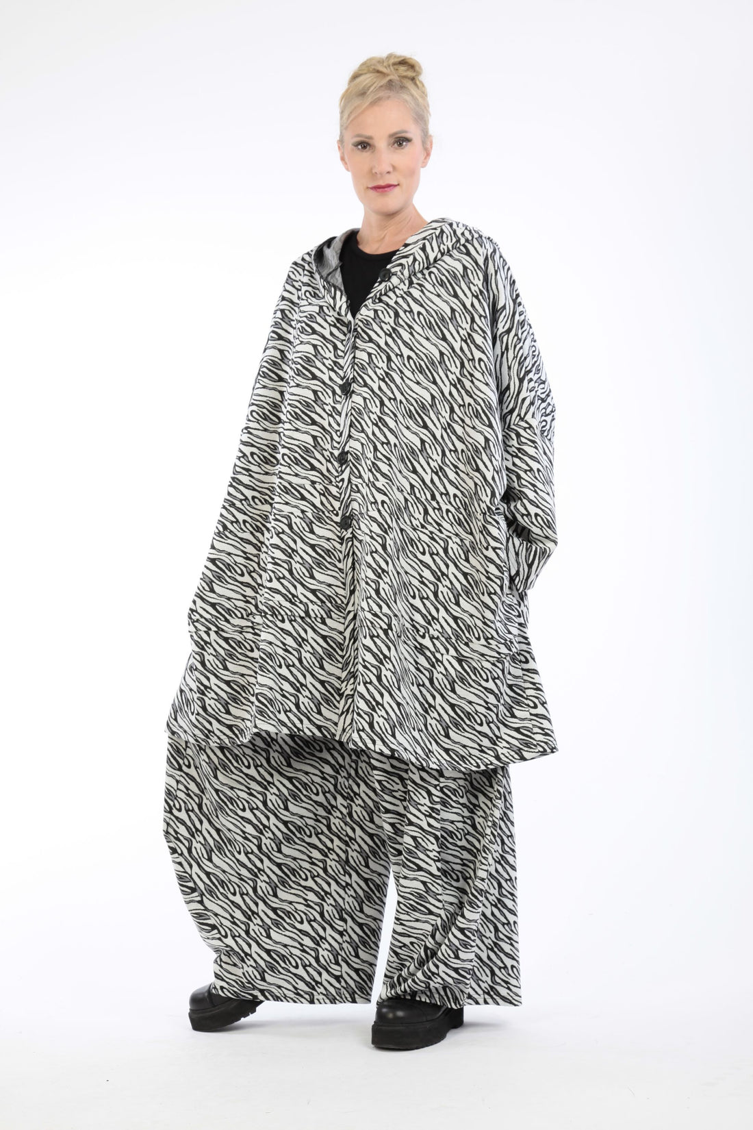  Jacke von AKH Fashion aus Materialmix in gerader Form, 1172.06857, Weiß-Schwarz, Schick