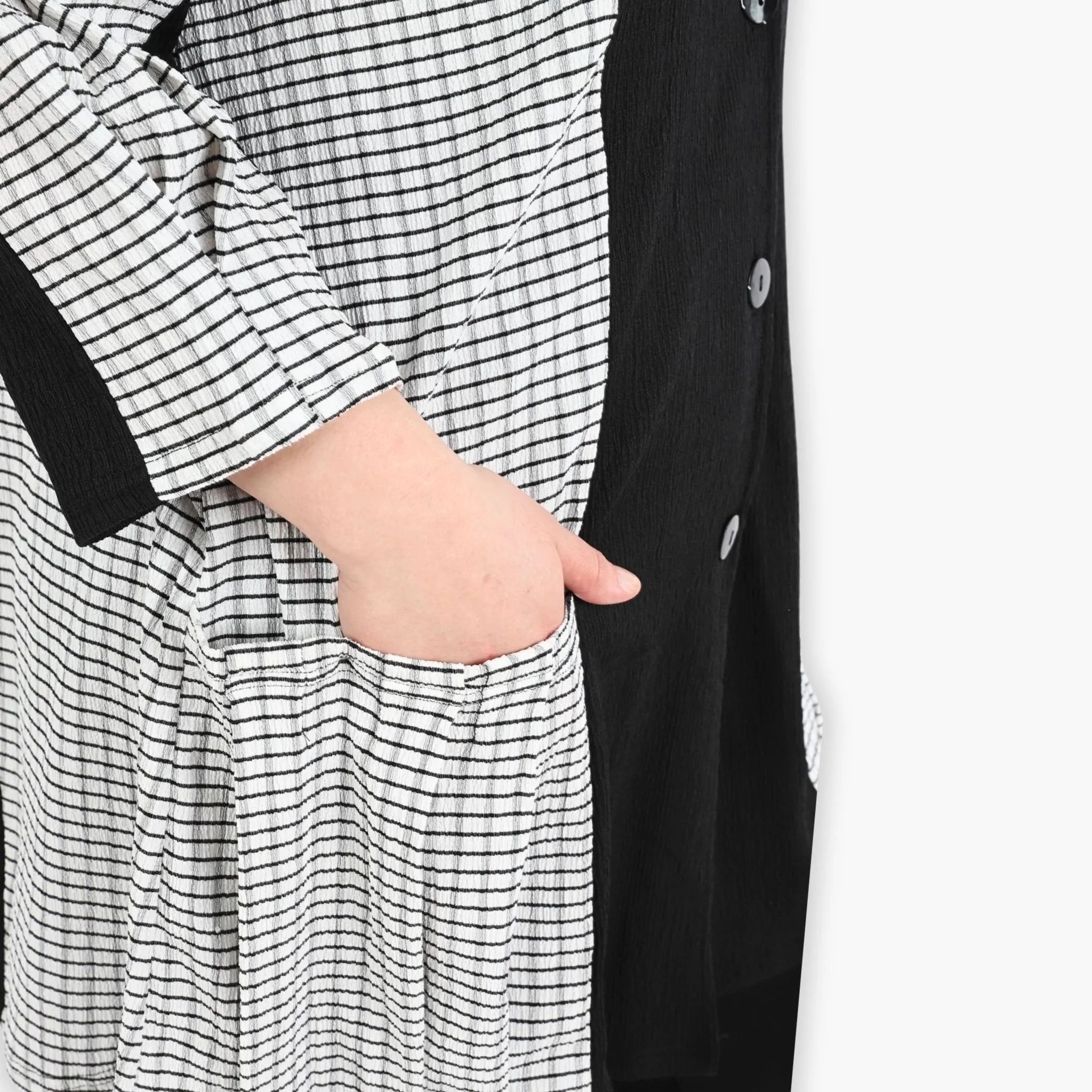  AKH Fashion Jacke in gerundeter Form, aus Viskose, 1288.06933, Schwarz-Weiß, Kariert