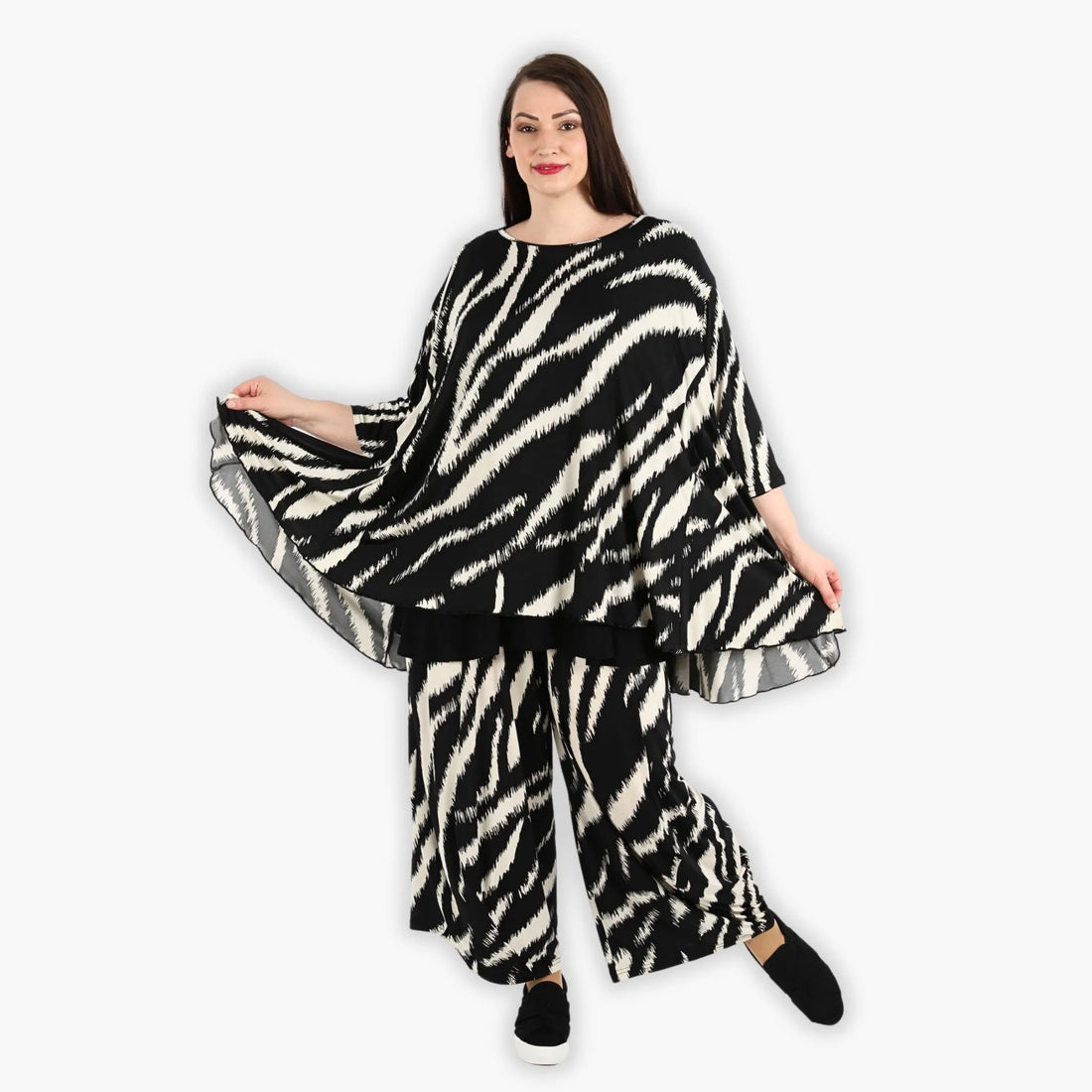  A-Form Bigshirt von AKH Fashion aus Viskose, 1293.00593, Schwarz-Ecru, Zebra, Schick, Modern