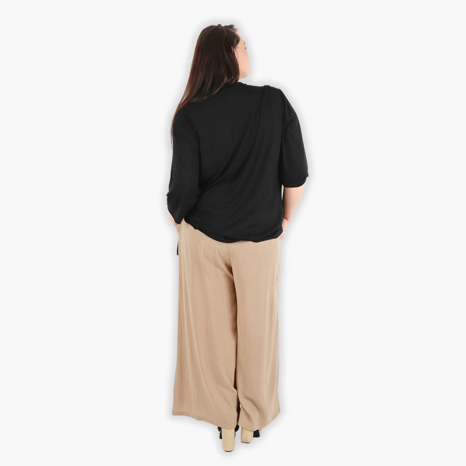  Stilvolle Hose in Beige aus angenehmer Viskose mit geradem Schnitt und elastischem Bund für Komfort