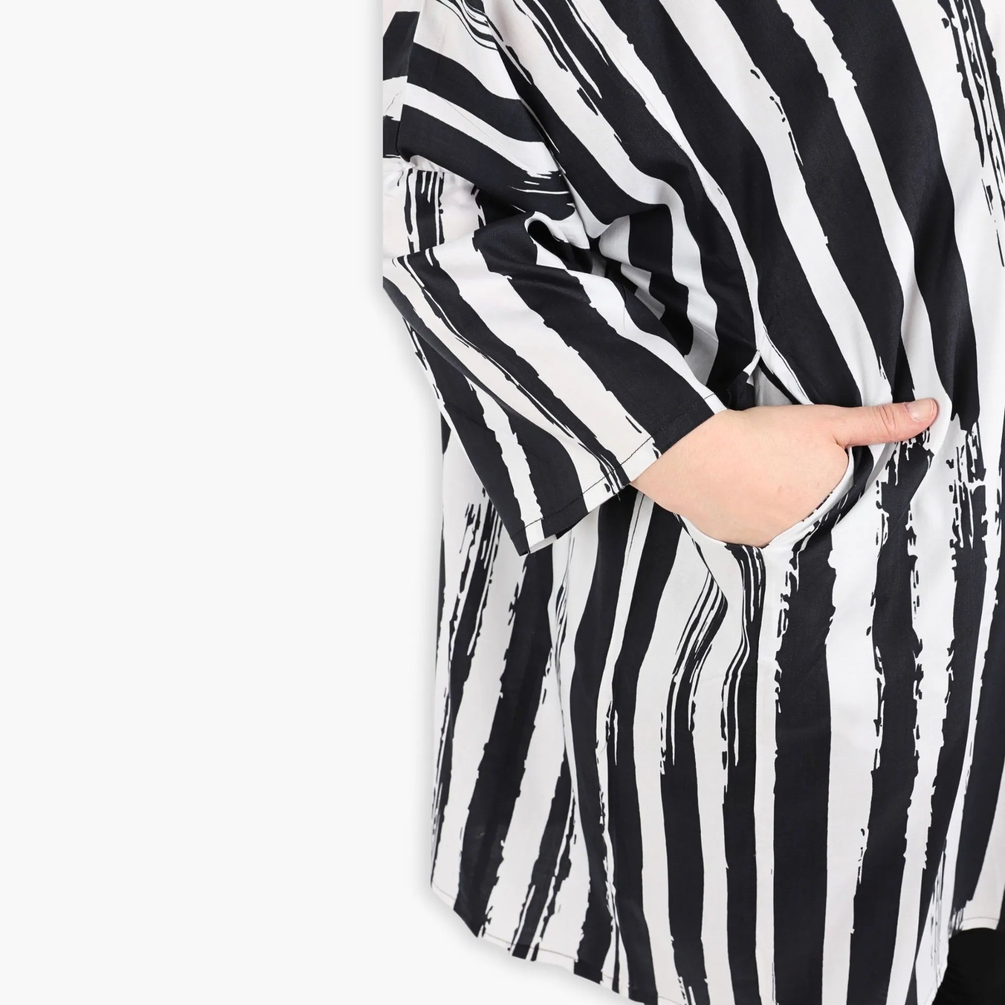  AKH Fashion Bigshirt in gerader Form, aus Viskose, 1300.06909, Schwarz-Weiß, Schick, Modern