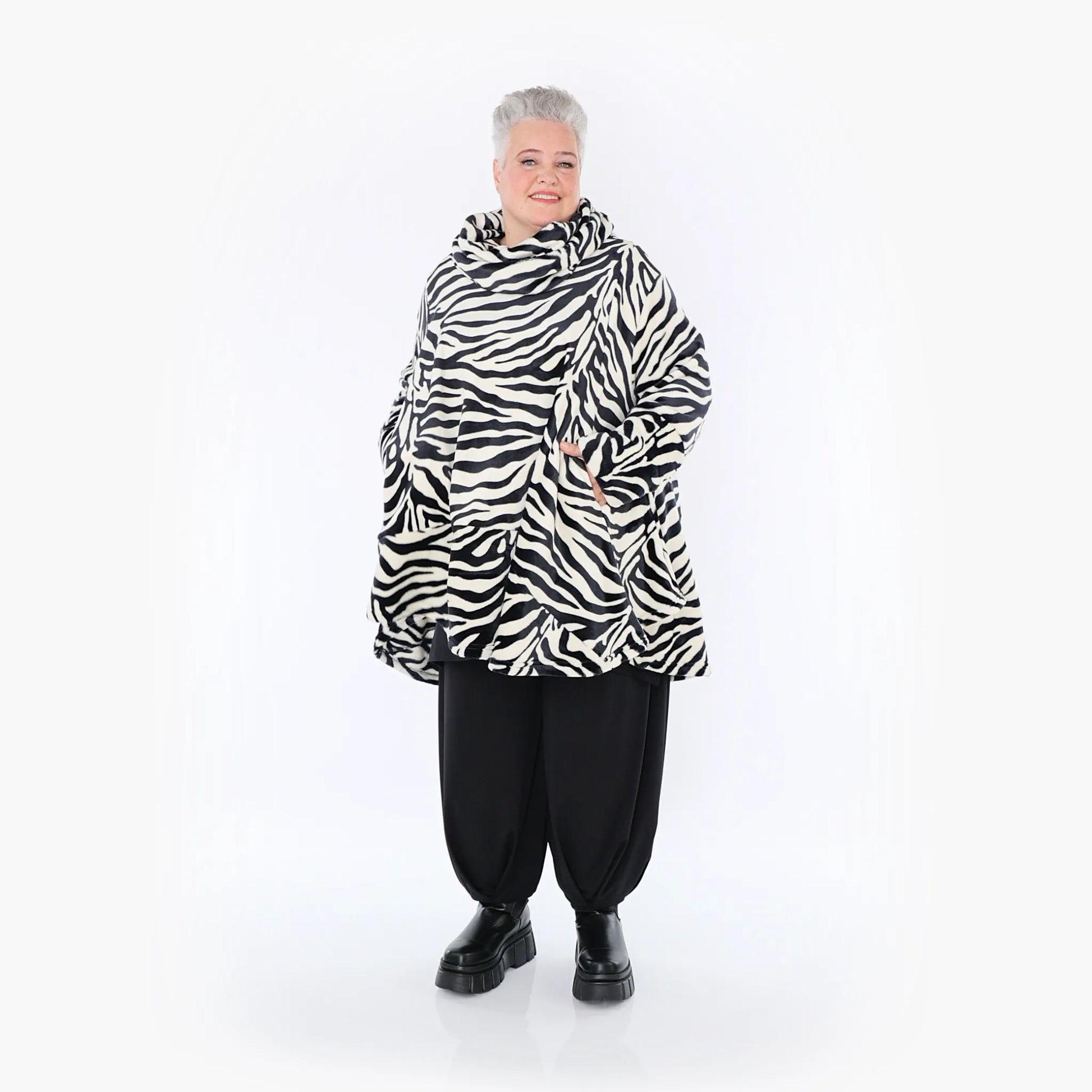  AKH Fashion Bigshirt in Glocken-Form, aus Polyester, 1401.0592R, Ecru-Schwarz, Zebra, Schick