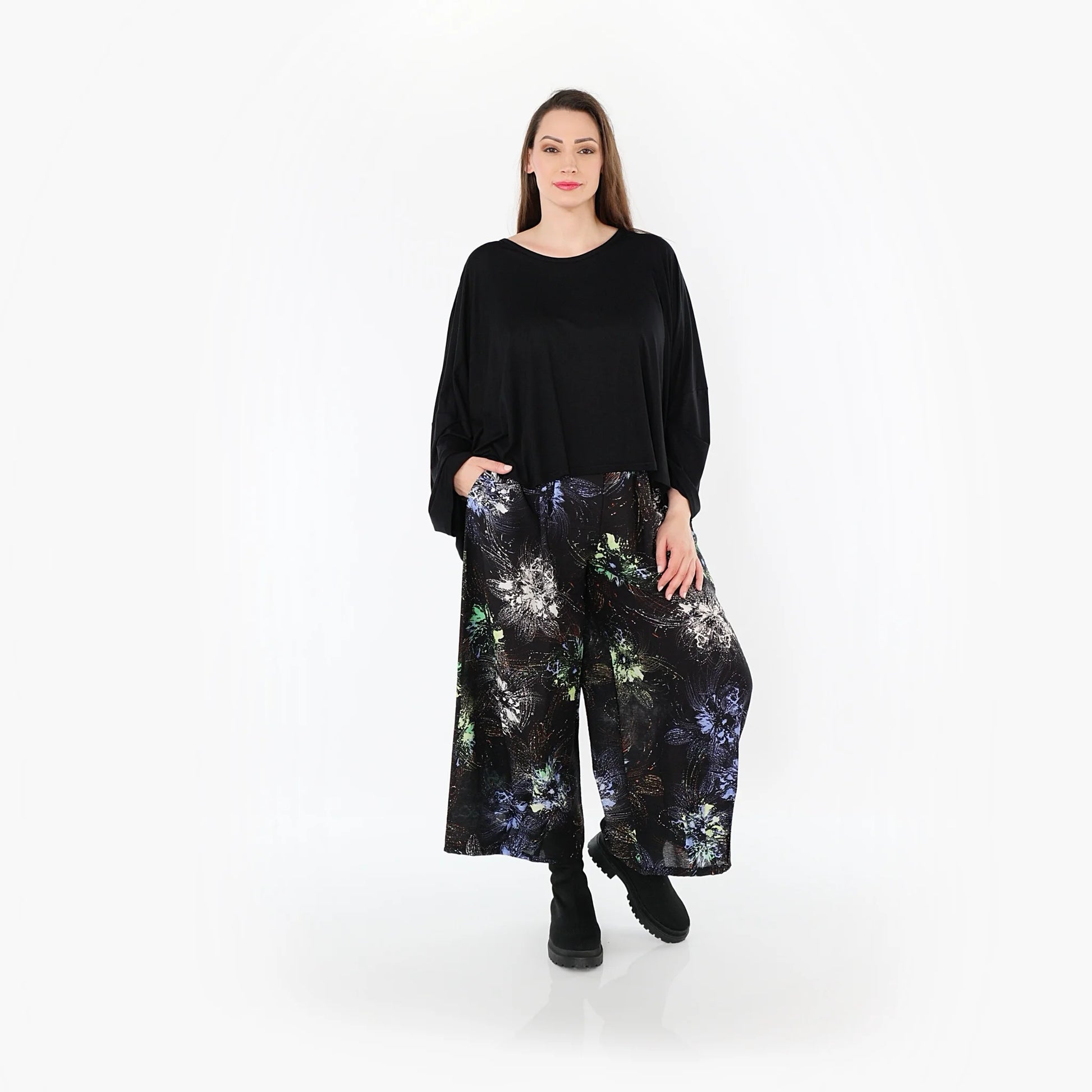  Marlene Hose von AKH Fashion aus Viskose, 1491.07070, Schwarz/Blau/Multi, Blumen, Schick