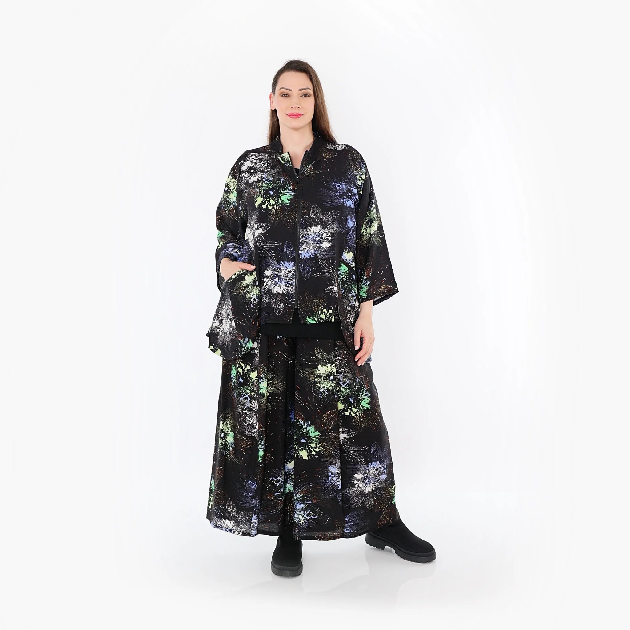  A-Form Jacke von AKH Fashion aus Viskose, 1491.06939, Schwarz/Blau/Multi, Blumen, Schick