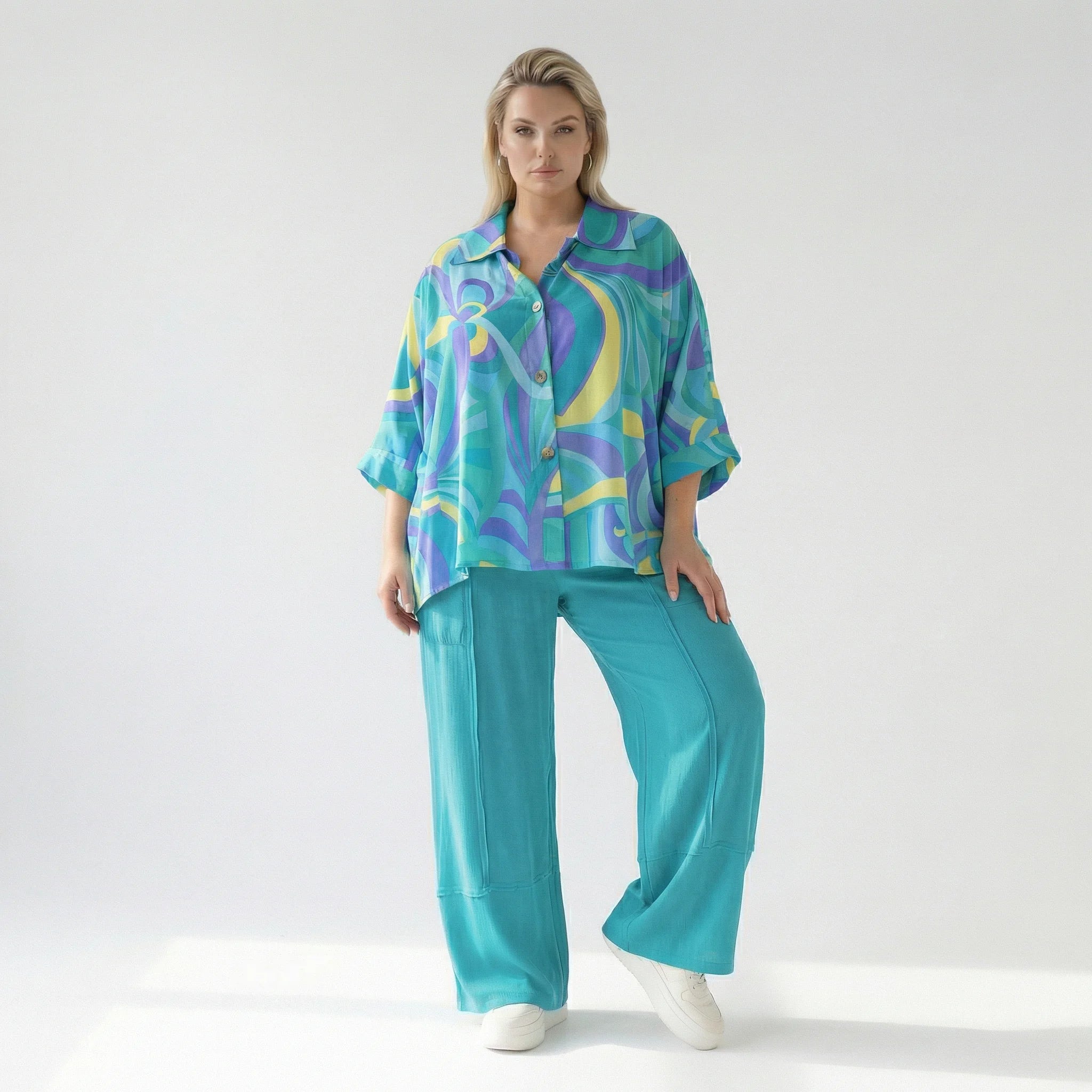  AKH Fashion Bluse in gerundeter Form, aus Baumwolle, 1508.07092, Grün/Multi, Abstrakt