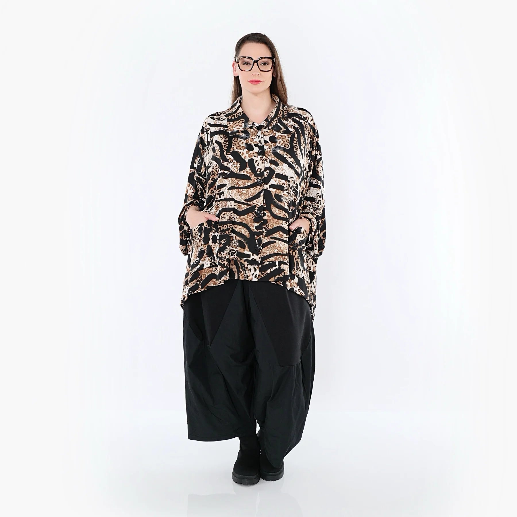  A-Form Bluse von AKH Fashion aus Materialmix, 1521.07132, Schwarz/Cognac/Weiß, Leopard