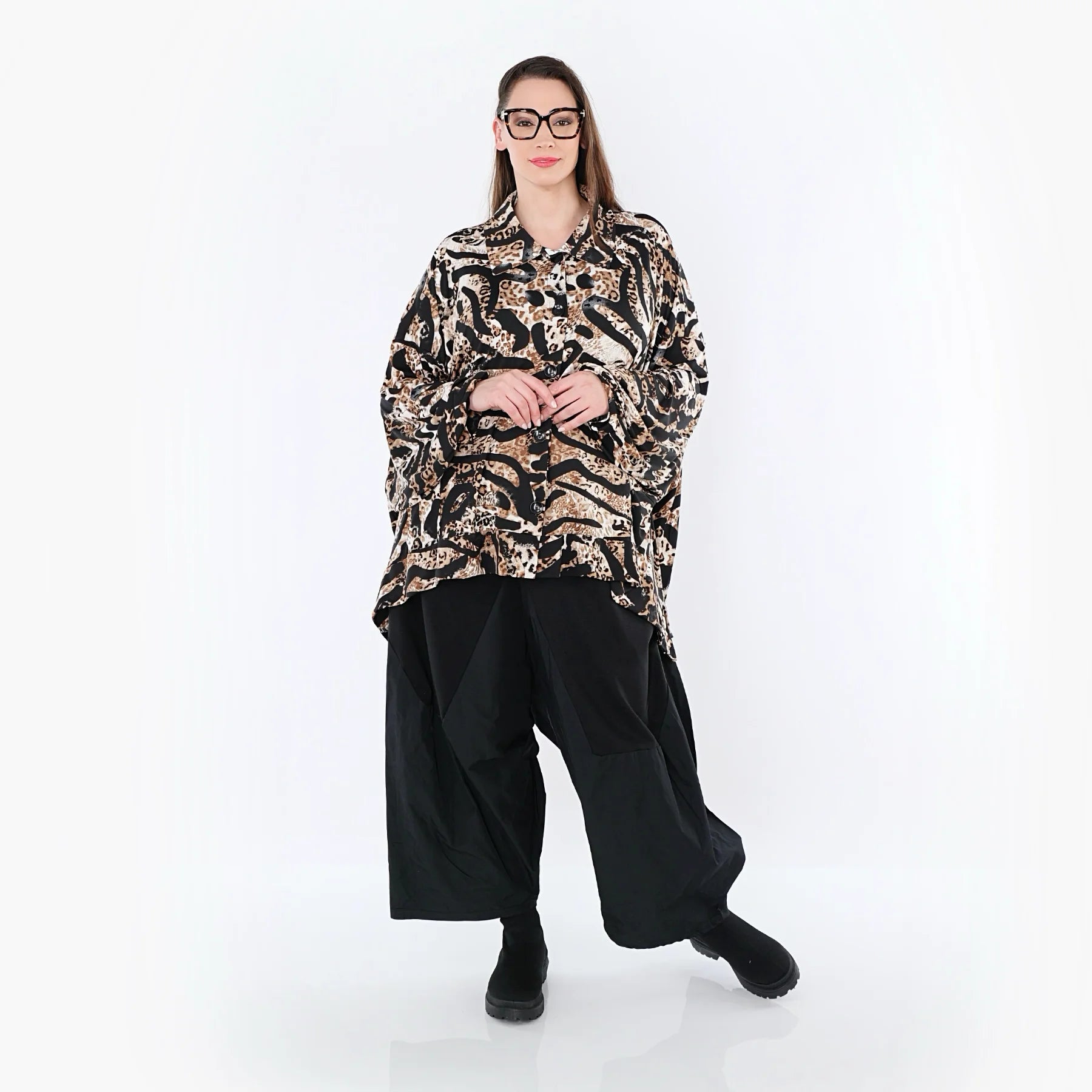  A-Form Bluse von AKH Fashion aus Materialmix, 1521.07132, Schwarz/Cognac/Weiß, Leopard