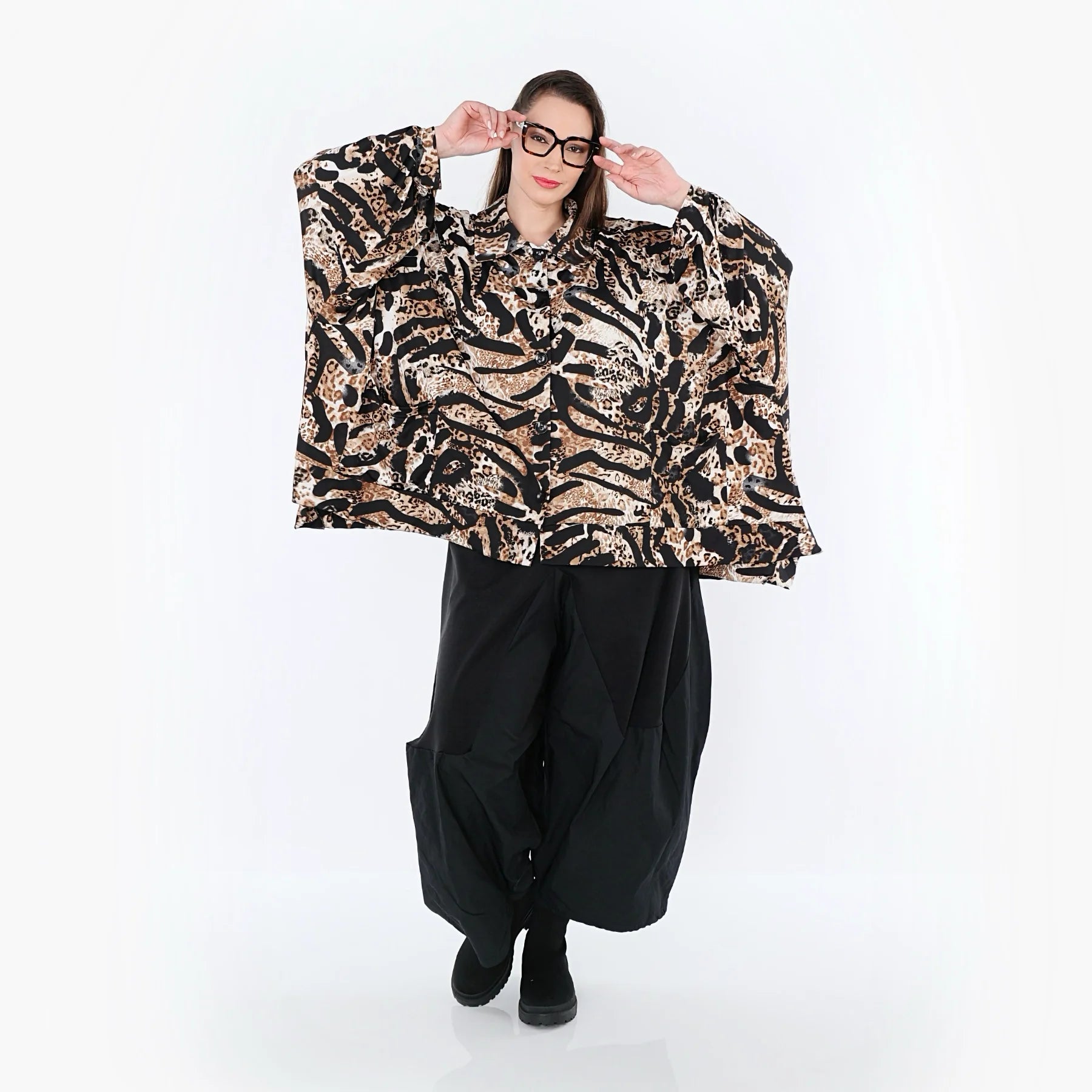  A-Form Bluse von AKH Fashion aus Materialmix, 1521.07132, Schwarz/Cognac/Weiß, Leopard