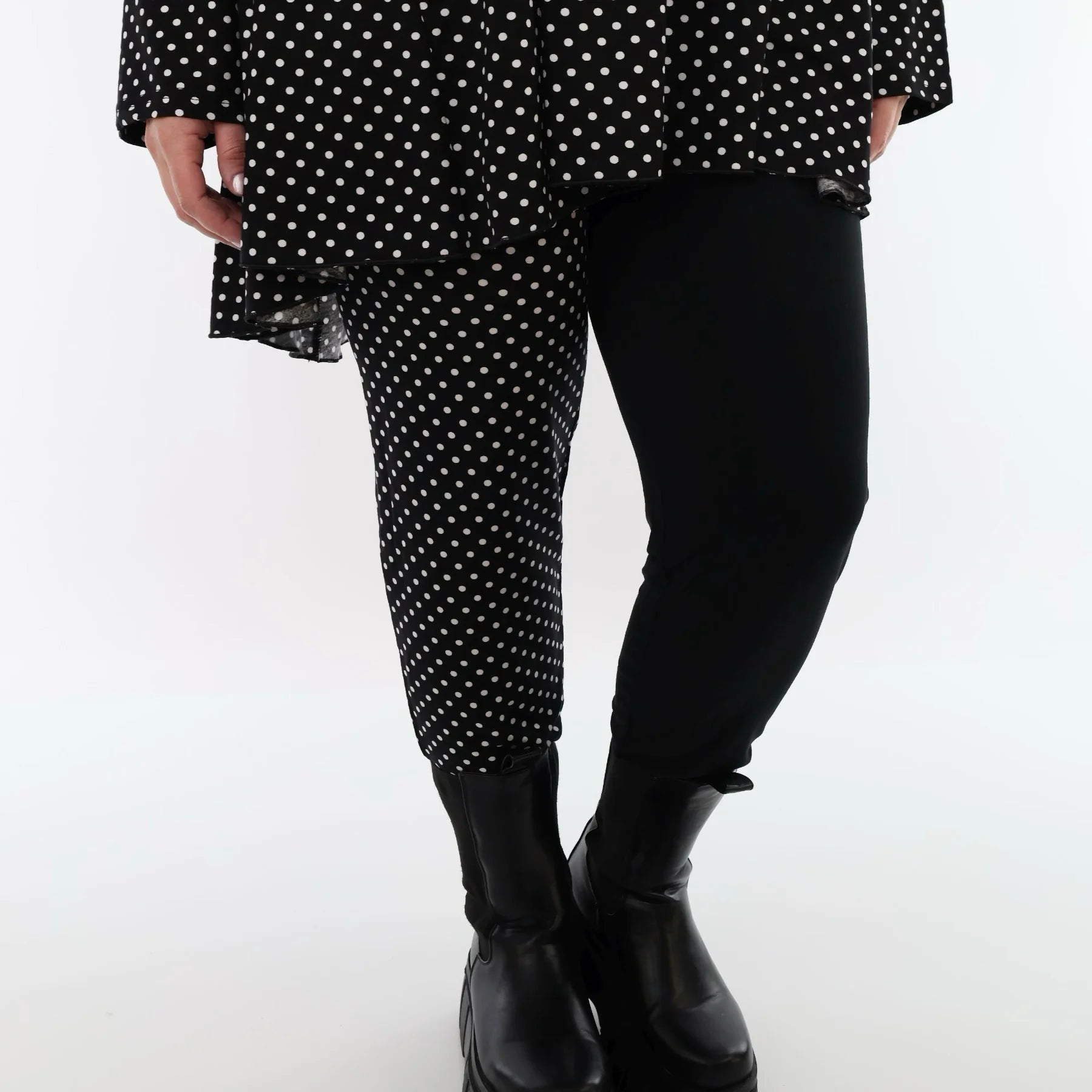  AKH Fashion Leggings in gerader Form, aus Viskose, 1557.0P100, Schwarz/Weiß, Punkte