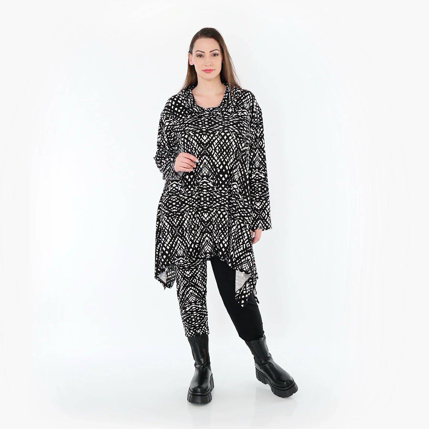  A-Form Bigshirt von AKH Fashion aus Viskose, 1560.03371, Schwarz/Weiß, Abstrakt, Ausgefallen