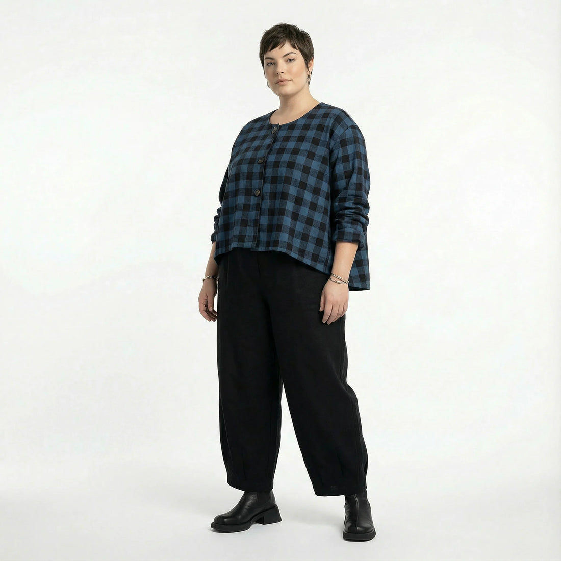  AKH Fashion Jacke in gerundeter Form, aus Polyester, 1562.00130, Blau/Schwarz, Kariert