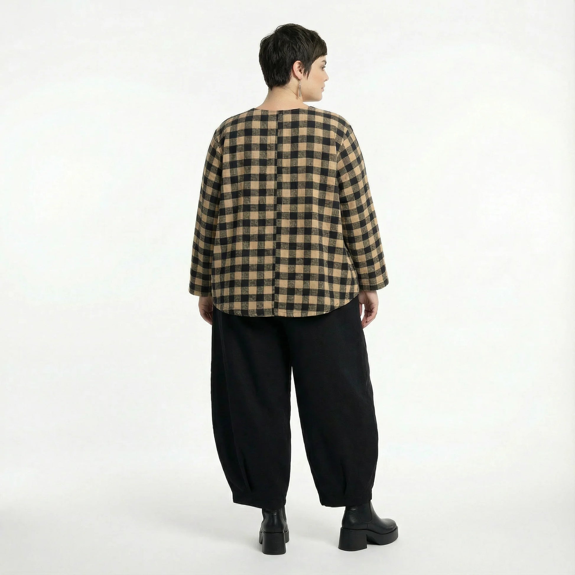  AKH Fashion Jacke in gerundeter Form, aus Polyester, 1562.00130, Sand/Schwarz, Kariert