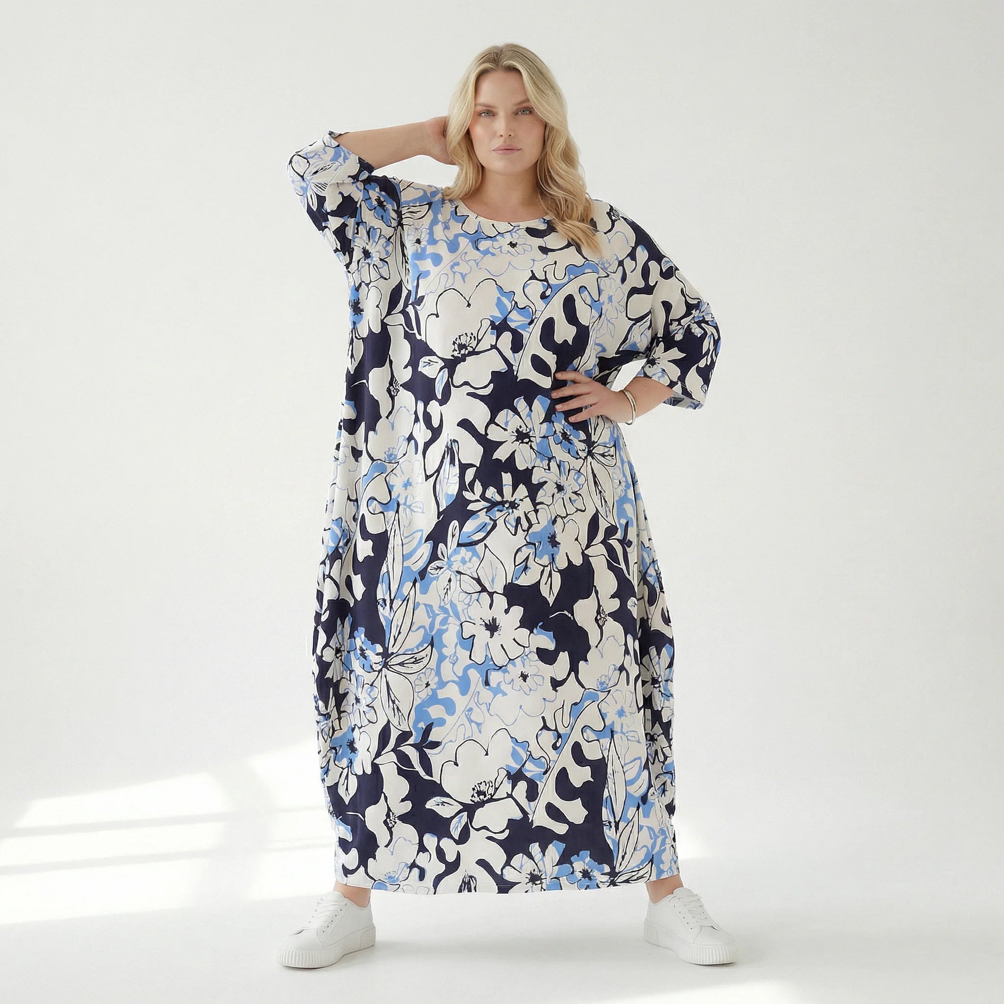  Ballonkleid von AKH Fashion aus Viskose, 1574.01926, Weiß/Marine/Blau, Blumen, Schick