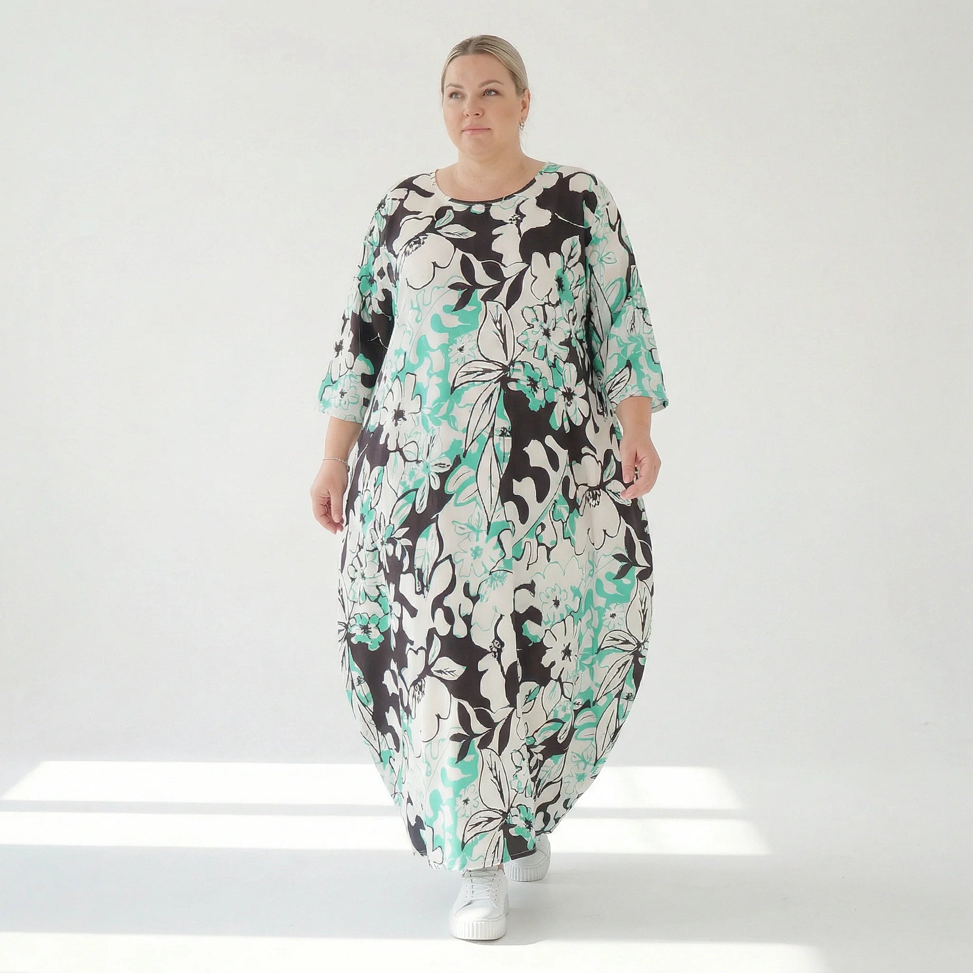  Ballonkleid von AKH Fashion aus Viskose, 1574.01926, Weiß/Schwarz/Grün, Blumen, Schick