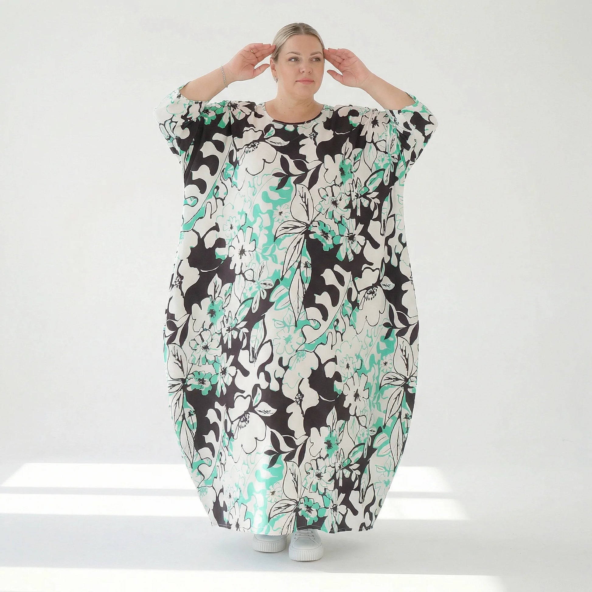  Ballonkleid von AKH Fashion aus Viskose, 1574.01926, Weiß/Schwarz/Grün, Blumen, Schick