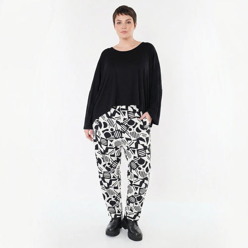 Ausgefallene Karottenhose aus stretchigem Bengaline Traveller Material im legeren Lagenlook, Weiß/Schwarz