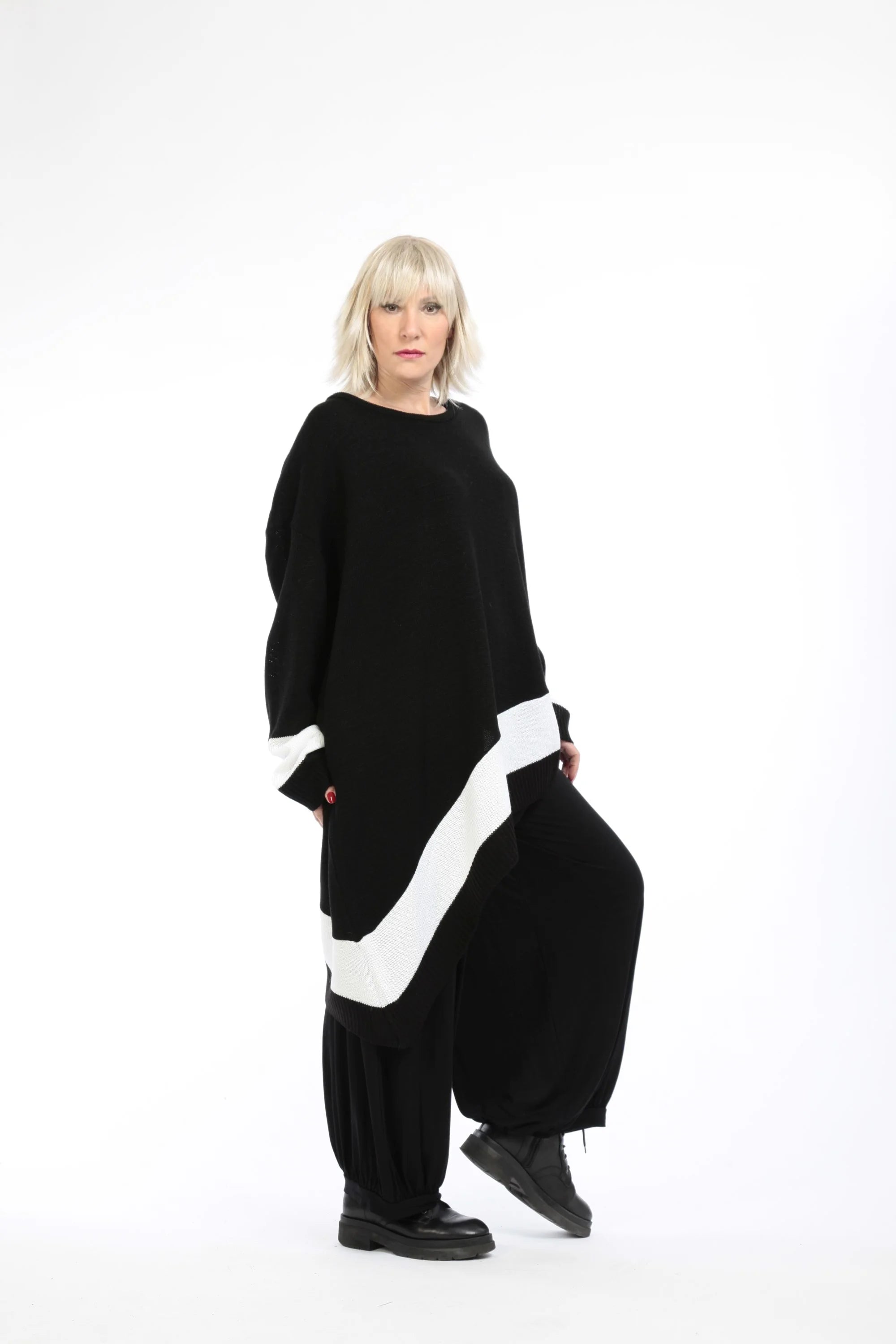  AKH Fashion Bigshirt in asymmetrischer Form, aus Baumwolle, 1204.02331, Schwarz-Weiß, Schick