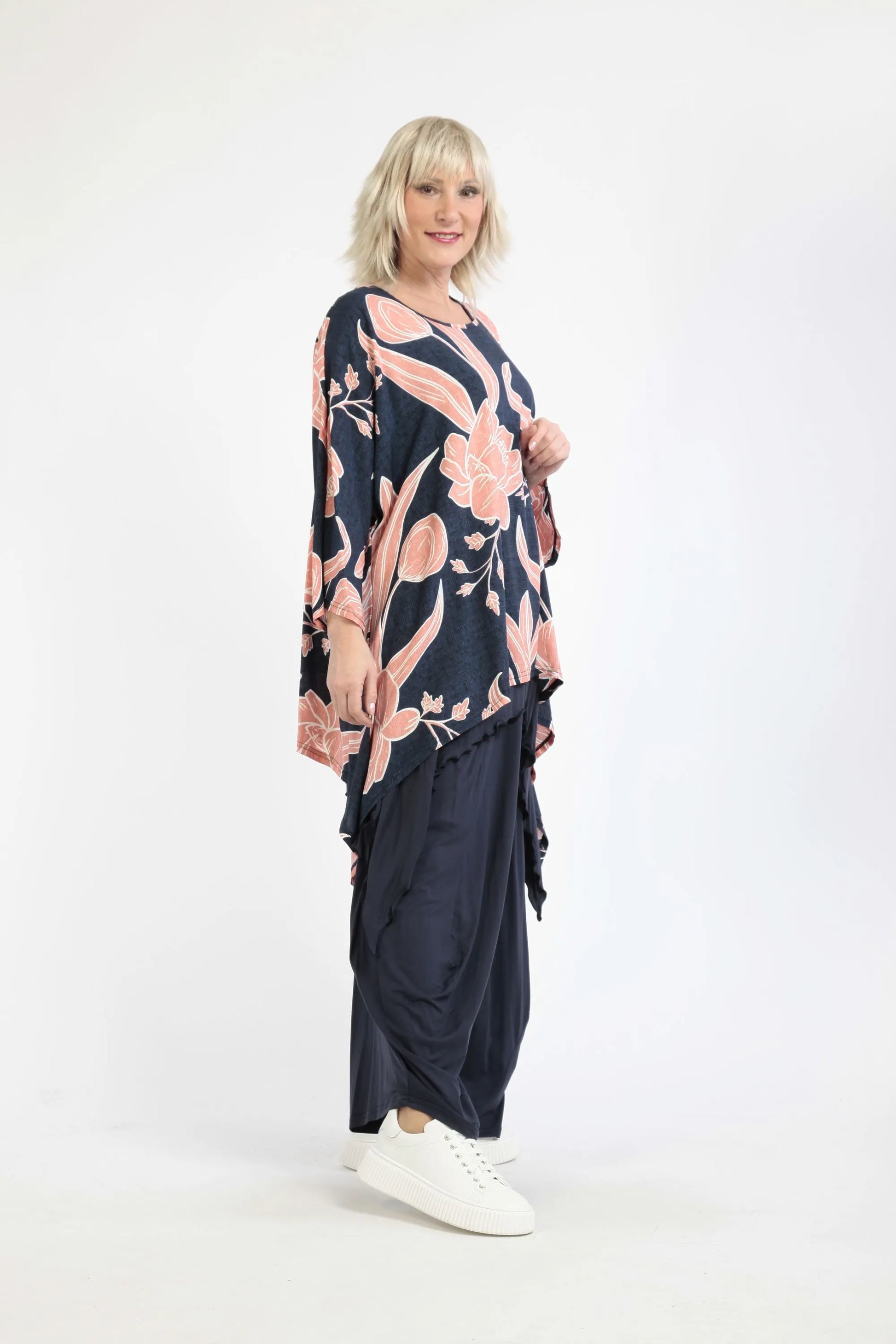  A-Form Bigshirt von AKH Fashion aus Viskose, 1245.06588, Blau-Koralle, Blumen, Ausgefallen