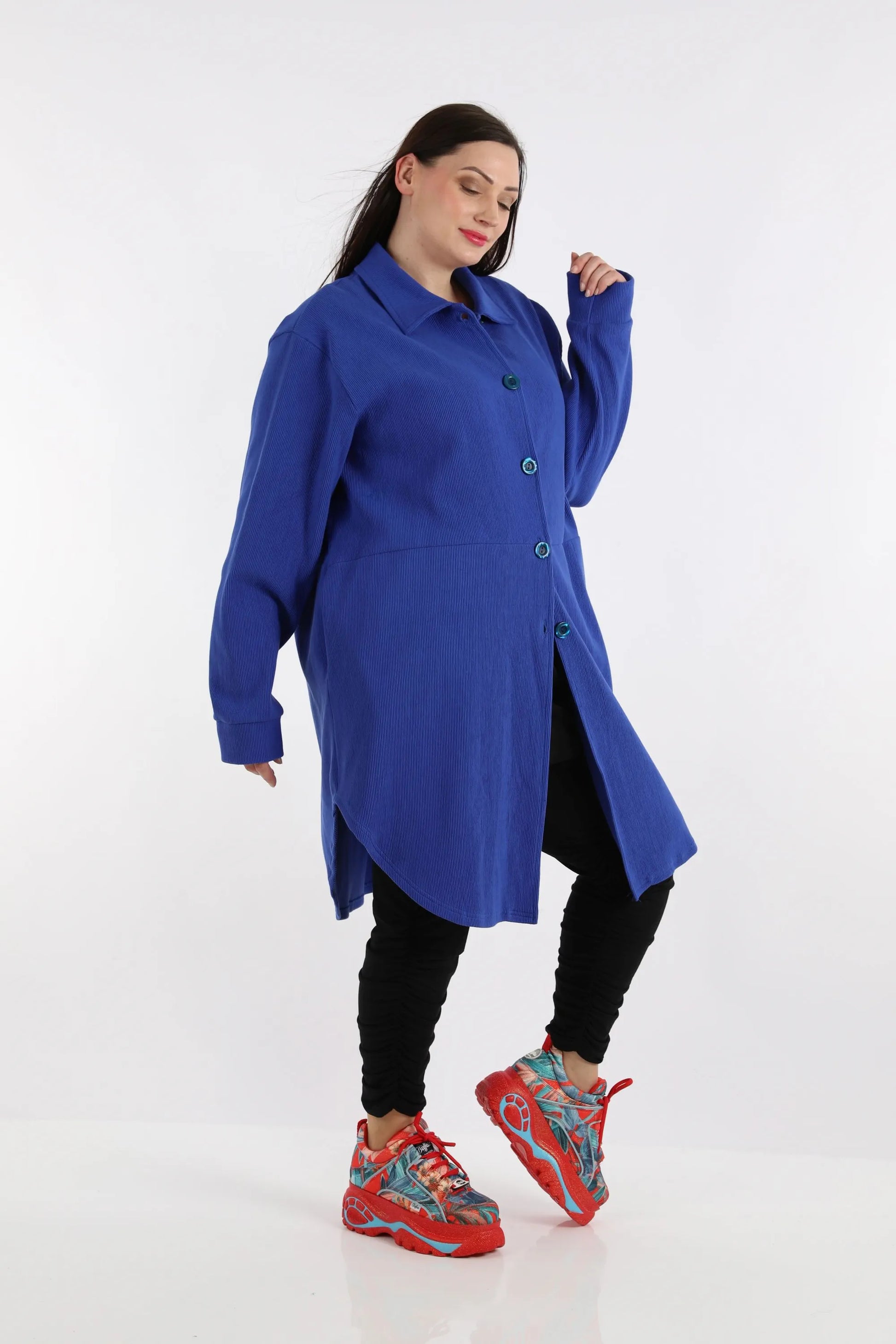  Stilvolle Bluse in elegantem Blau mit Lagenlook und praktischen Taschen für Plus Size Damen