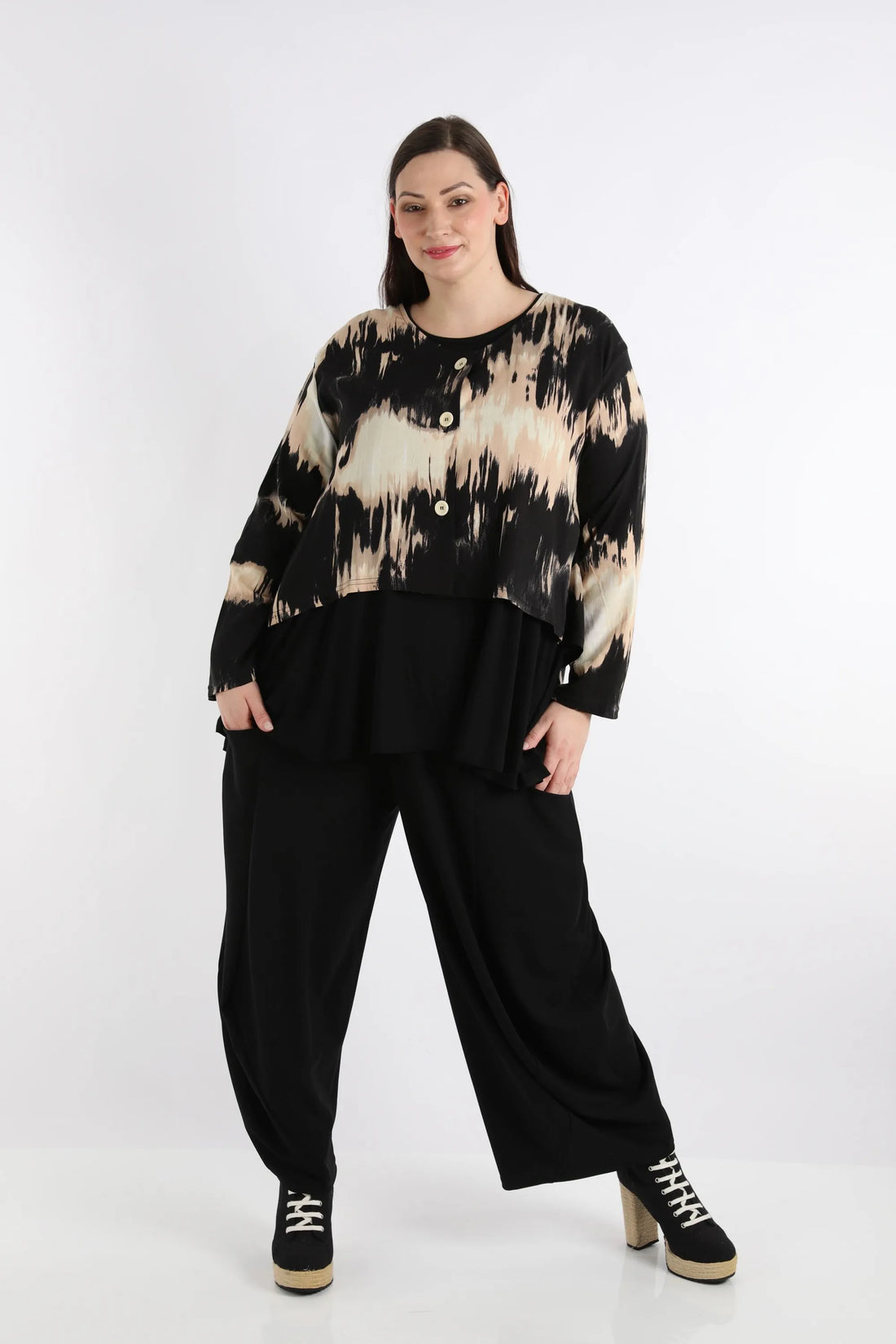  AKH Fashion Jacke in gerundeter Form, aus Rayon, 1258.00130, Schwarz-Beige, Batik, Schick