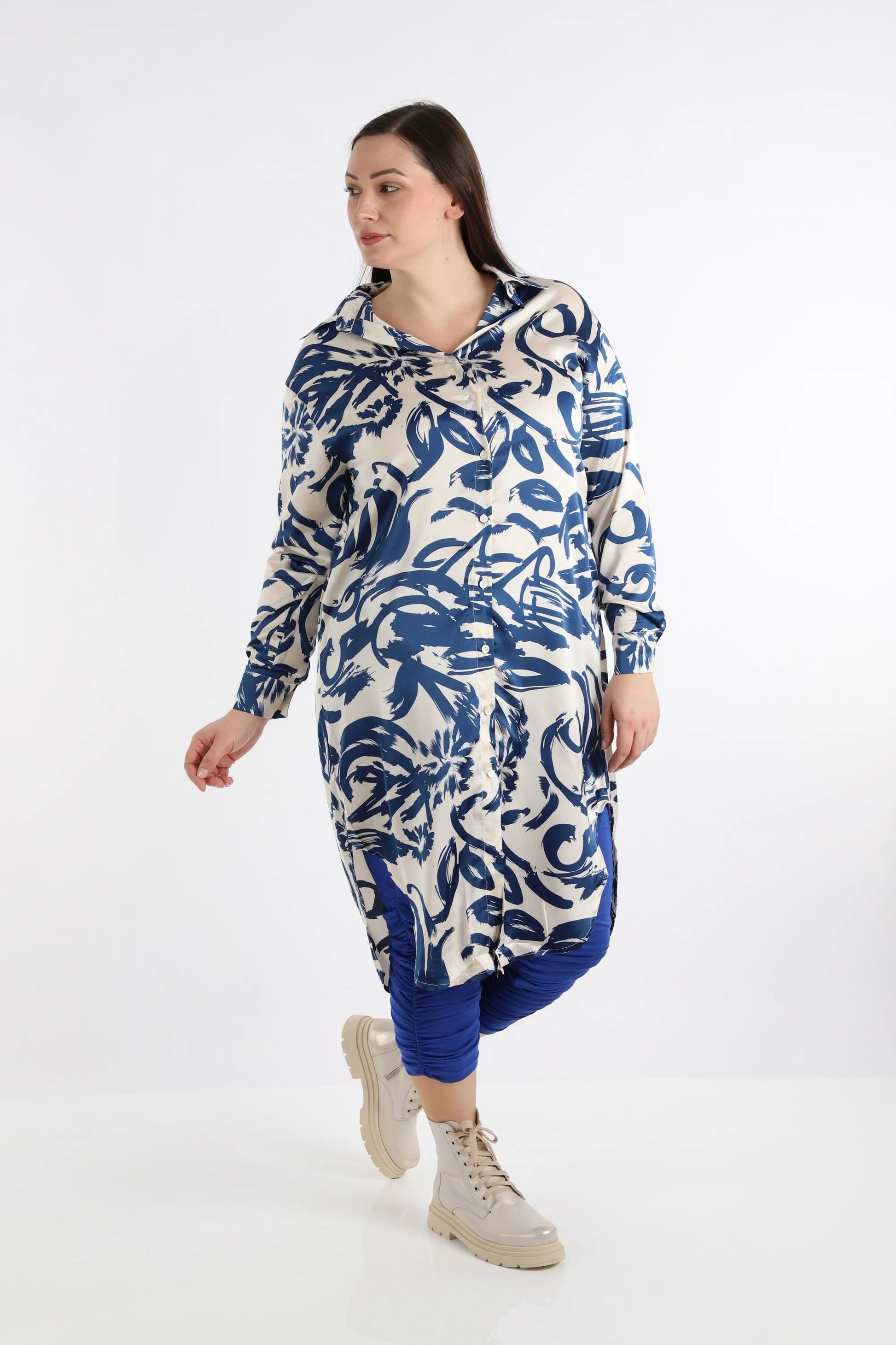  Bluse von AKH Fashion aus Viskose in gerundeter Form, 1275.02502, Ecru-Blau, Ausgefallen