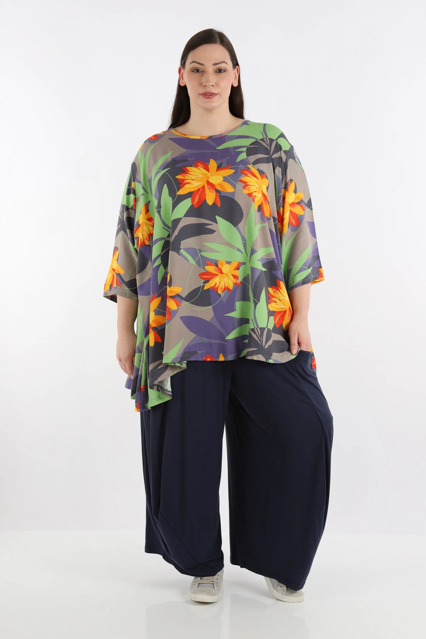  A-Form Bigshirt von AKH Fashion aus Viskose, 1277.00593, Grau-Lime, Blumen, Schick, Modern