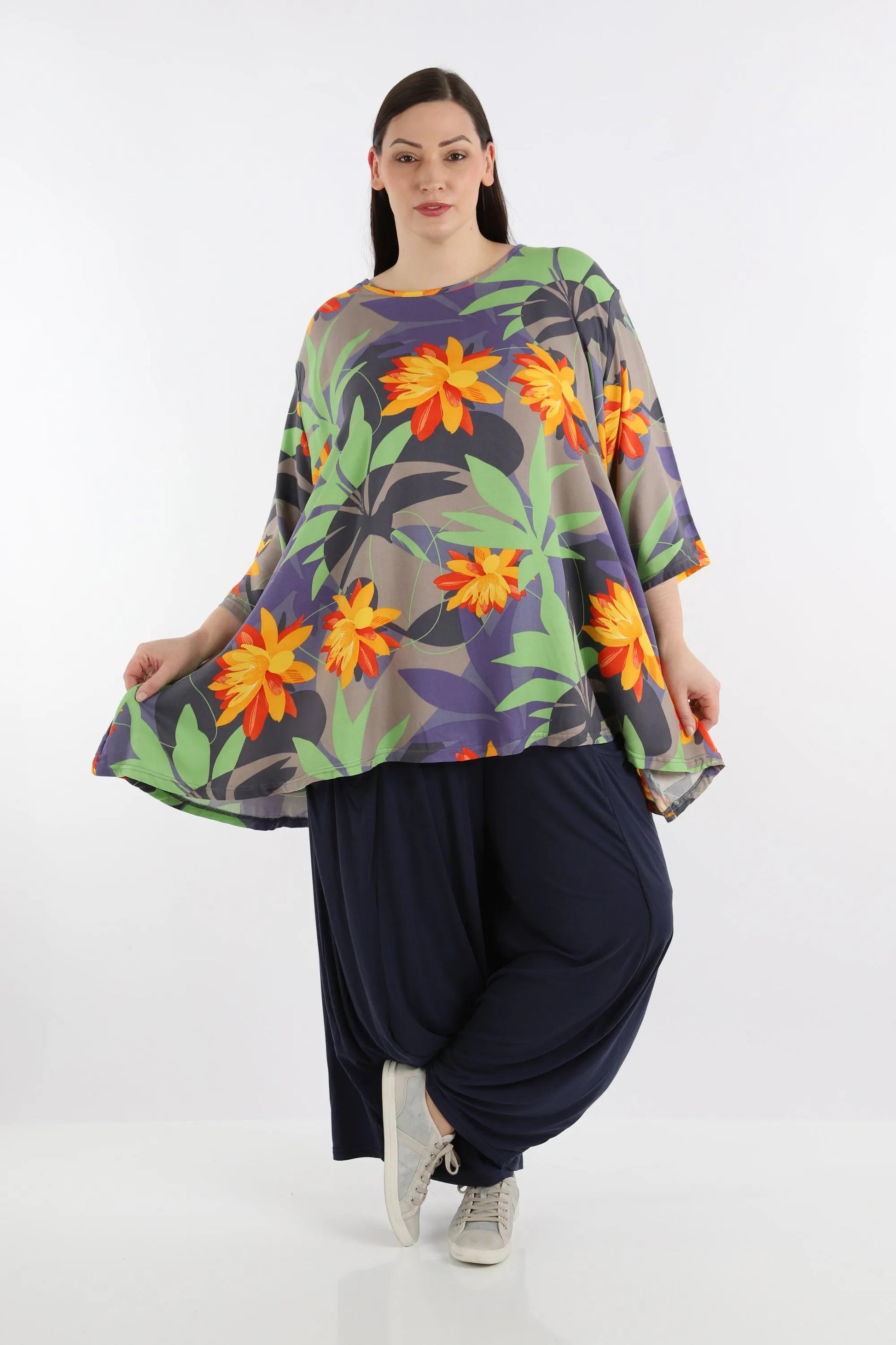  A-Form Bigshirt von AKH Fashion aus Viskose, 1277.00593, Grau-Lime, Blumen, Schick, Modern