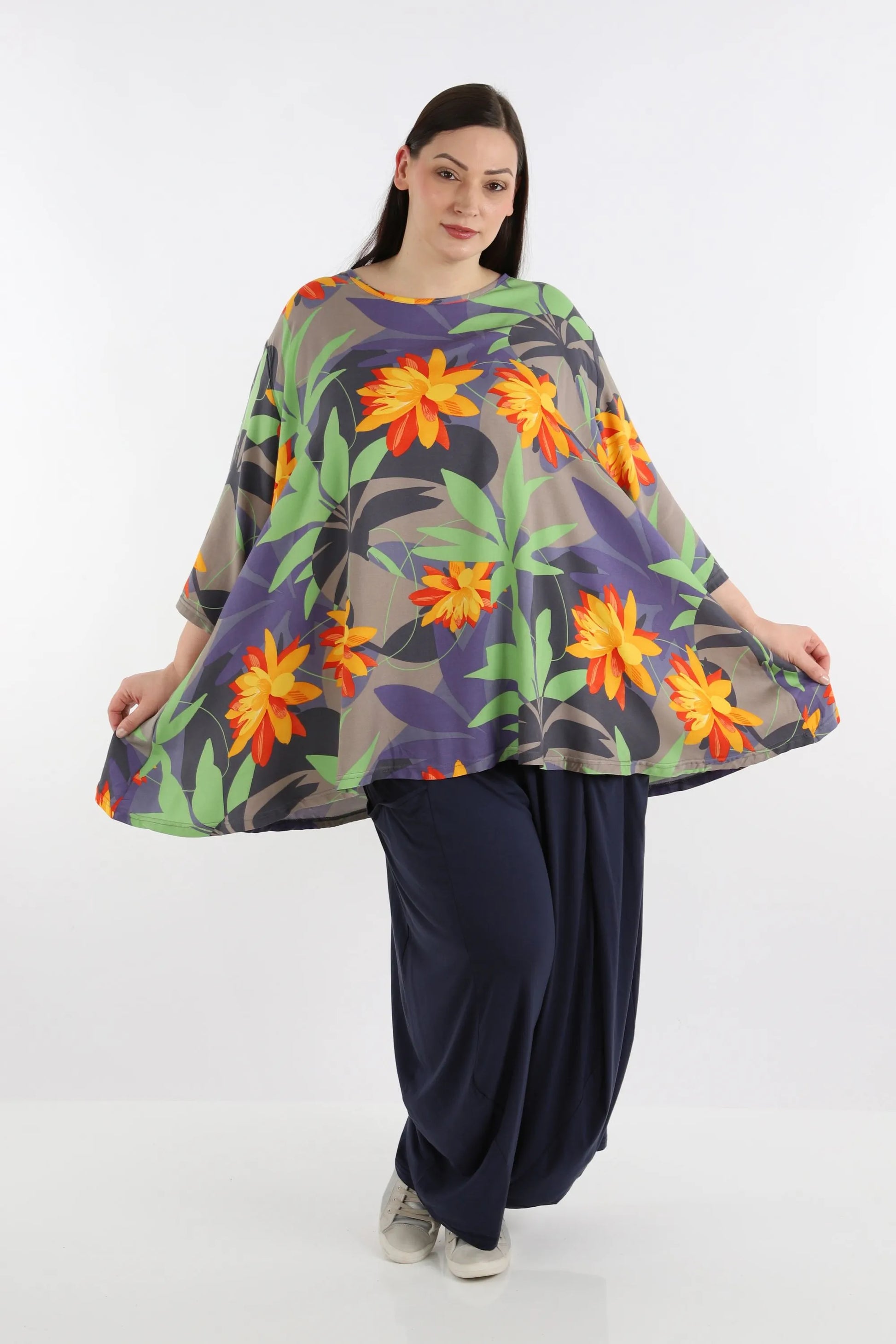  A-Form Bigshirt von AKH Fashion aus Viskose, 1277.00593, Grau-Lime, Blumen, Schick, Modern