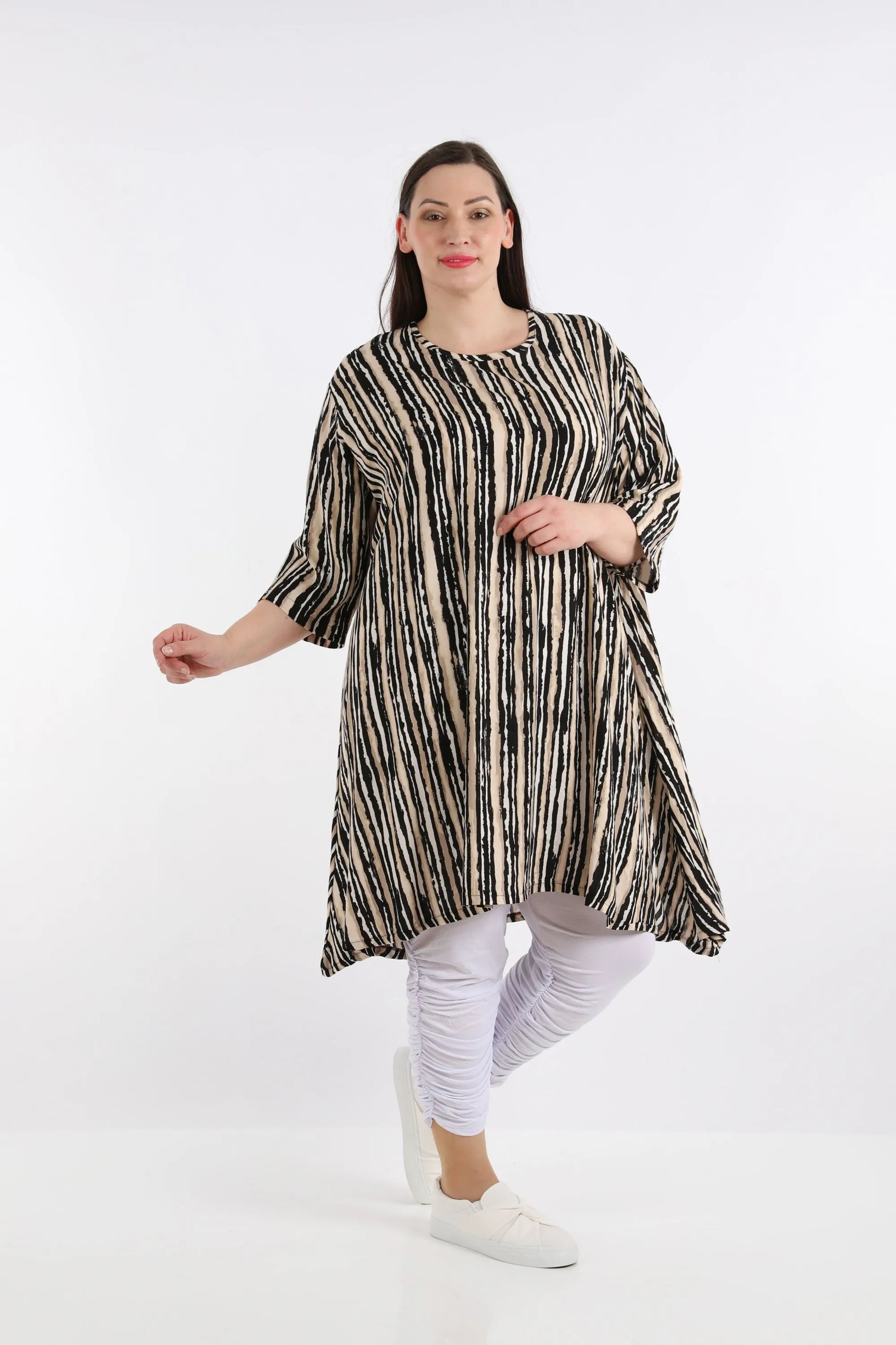  A-Form Bigshirt von AKH Fashion aus Viskose, 1281.02667, Beige-Schwarz-Weiß, Schick, Modern