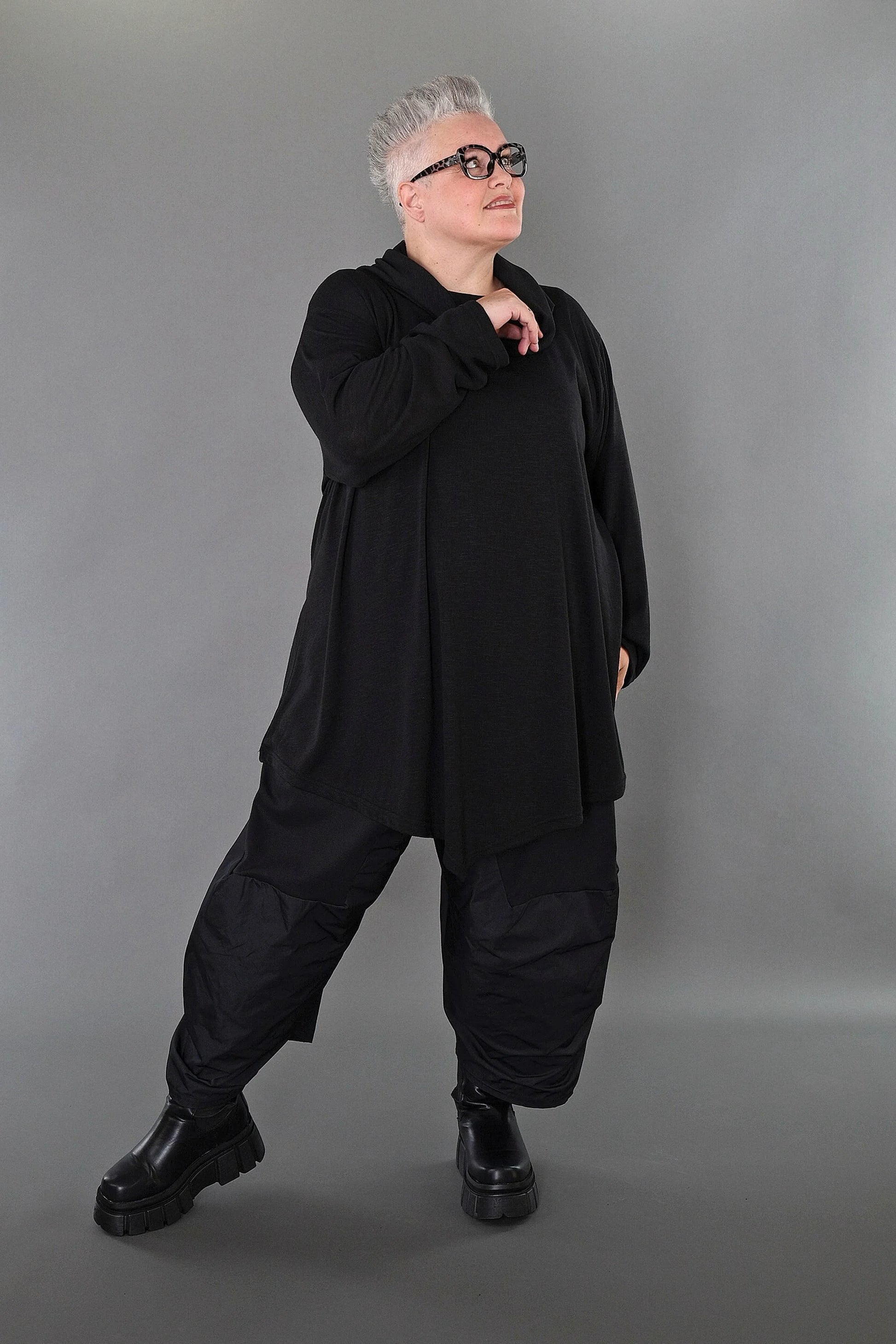  A-Form Bigshirt von AKH Premium aus Viskose, P1008.0516, Schwarz, Ausgefallen, Zeitlos