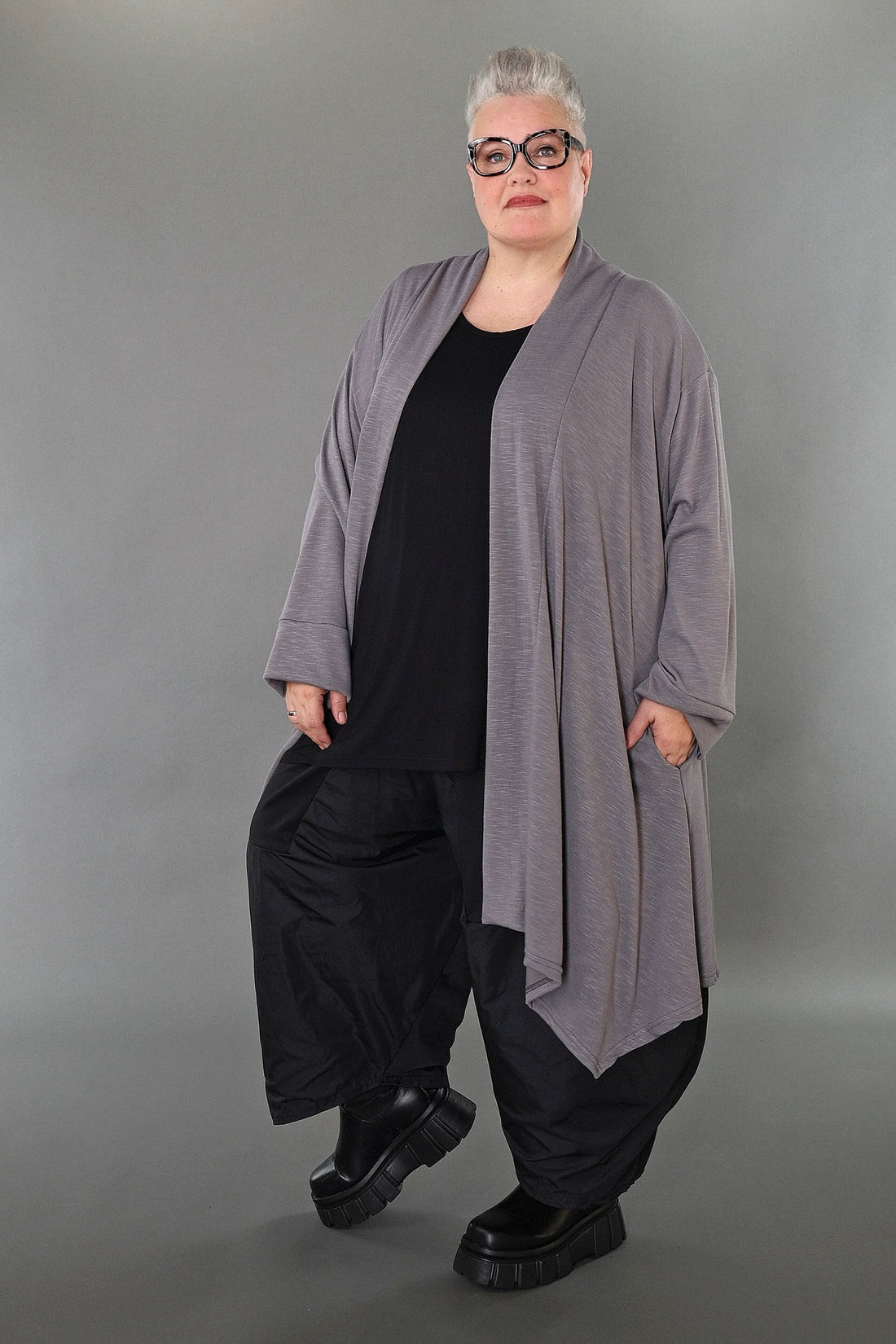 A-Form Cardigan von AKH Premium aus Viskose, P1008.7041, Hellgrau, Ausgefallen, Zeitlos