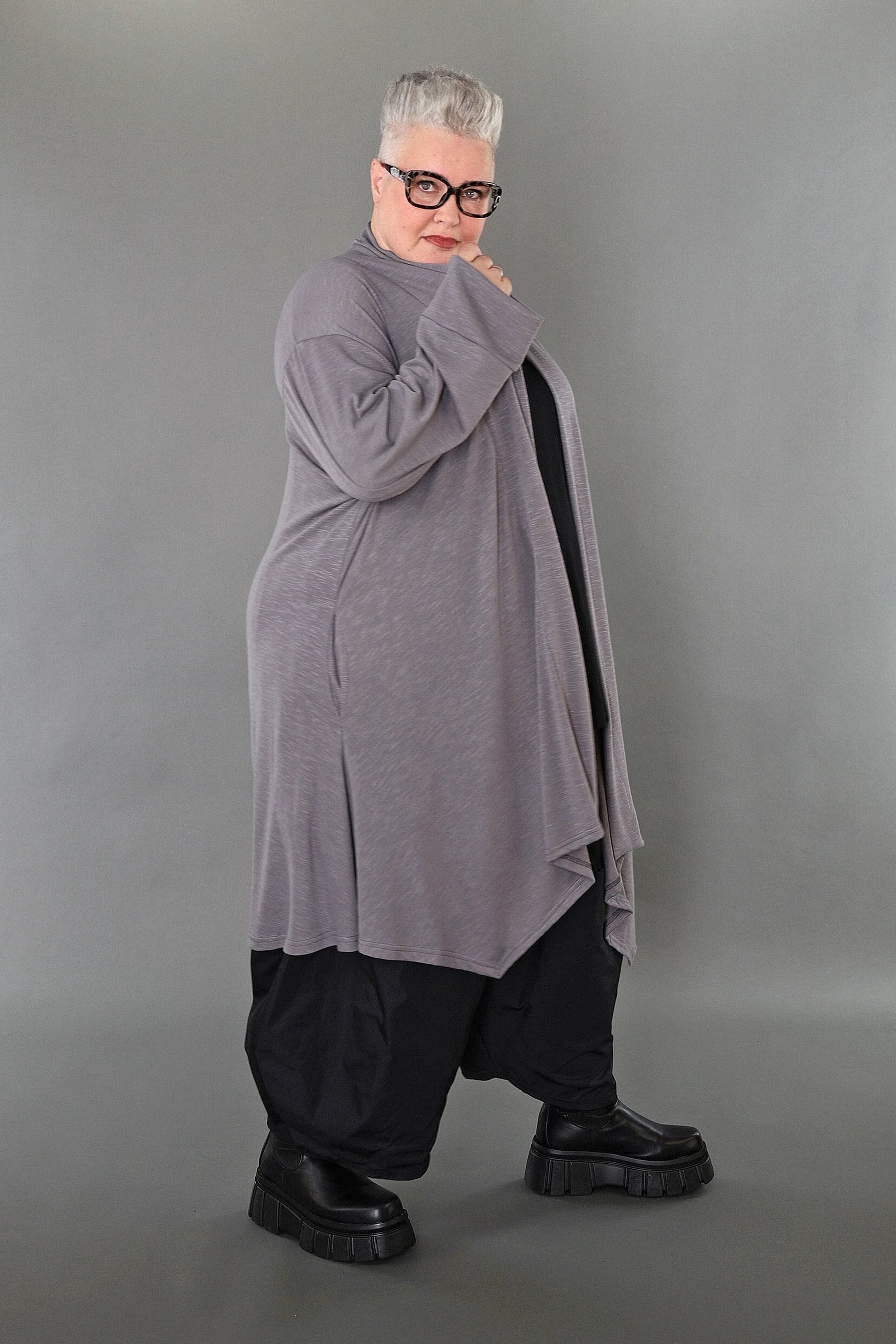  A-Form Cardigan von AKH Premium aus Viskose, P1008.7041, Hellgrau, Ausgefallen, Zeitlos