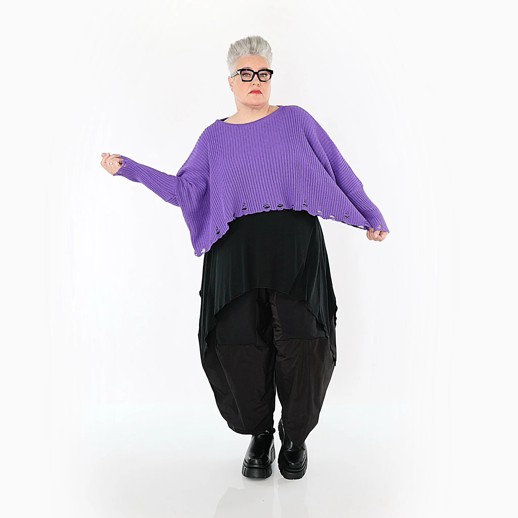  AKH Premium Überwurf in kastiger Form, aus Baumwolle, P1009.2538, Lila, Ausgefallen