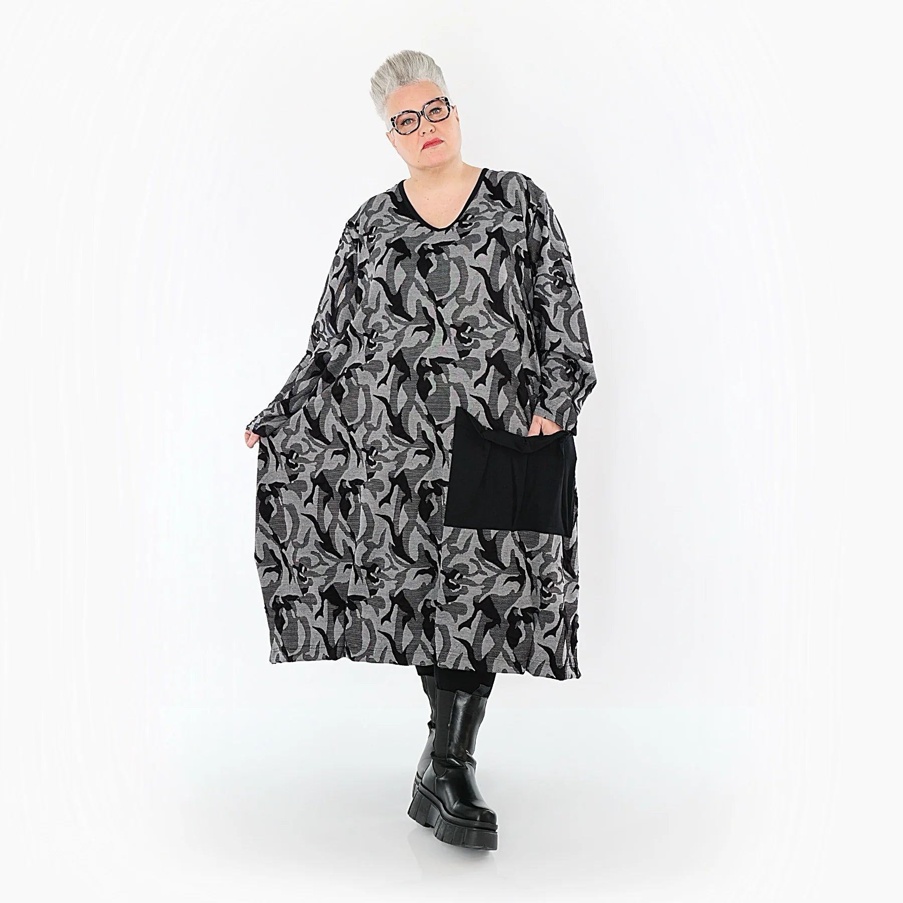 Ballonkleid von AKH Premium aus Viskose, P1012.7144, Grau/Schwarz, Wellen, Ausgefallen