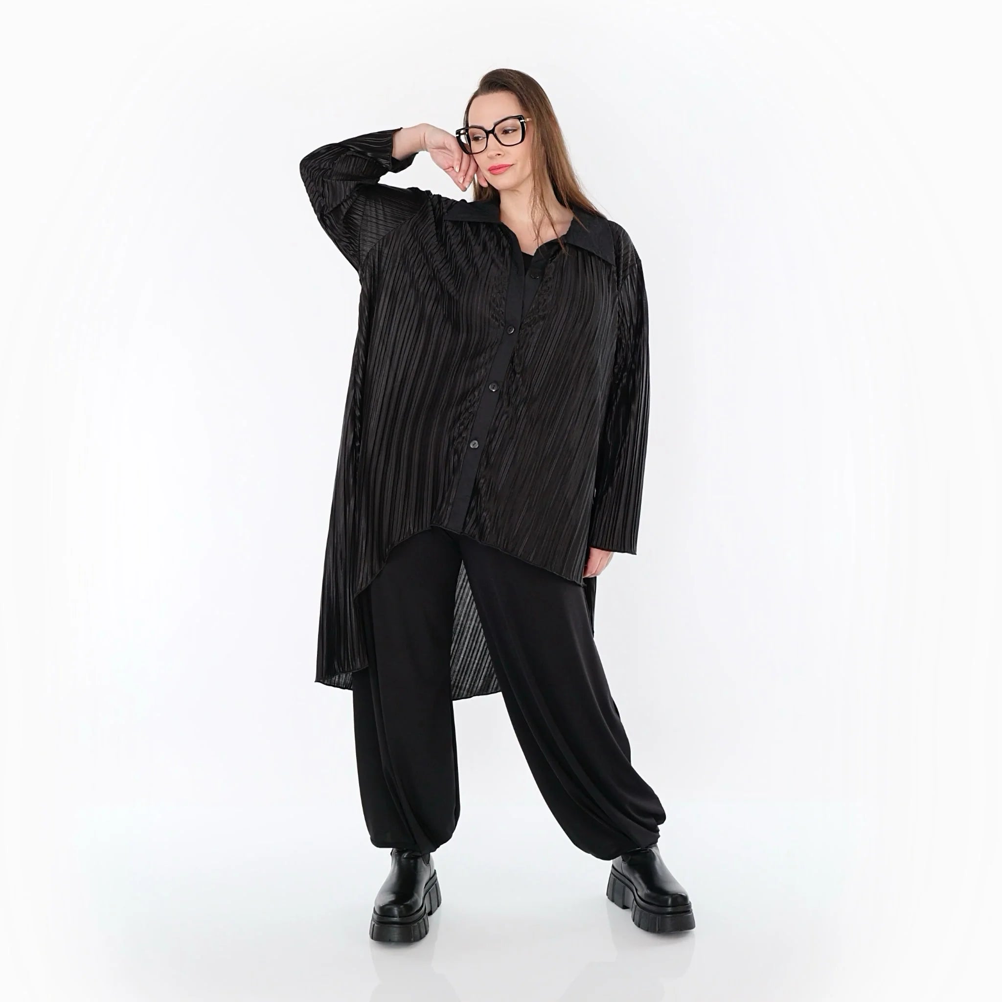  AKH Premium Bluse in Vokuhila-Form, aus Polyester, P1017.7149, Schwarz, Streifen, Schick