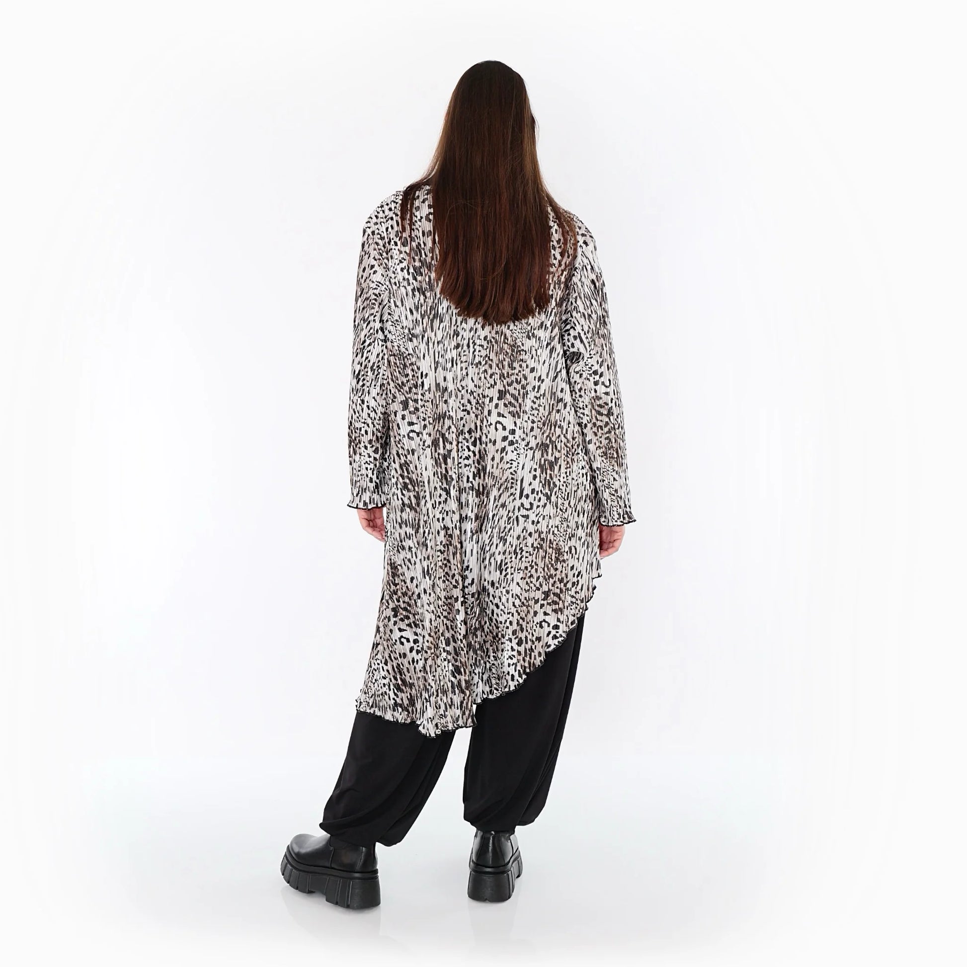  AKH Premium Bluse in Vokuhila-Form, aus Polyester, P1018.7149, Ecru/Braun/Schwarz, Schick